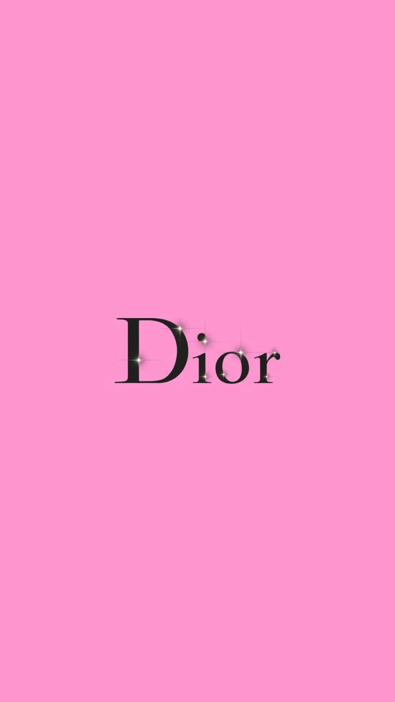  壁紙 — Dior 標誌在純色粉彩背景上閃爍著閃亮細節，居中排列。