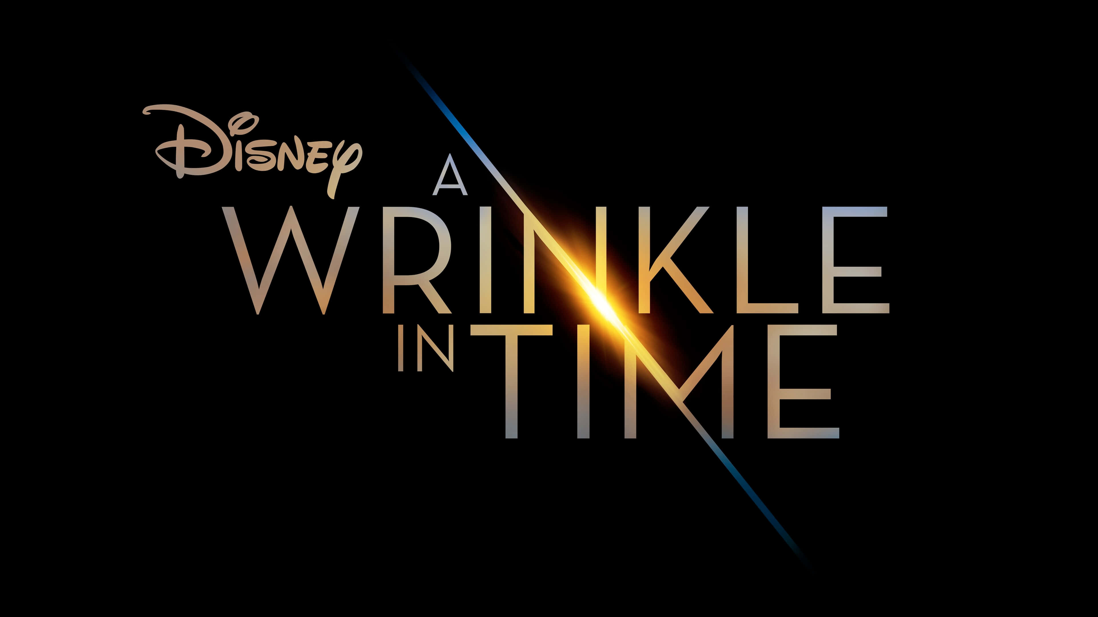迪士尼世界 桌布 壁紙 — Disney's A Wrinkle in Time 標題標誌在黑色背景上發出金色光芒。