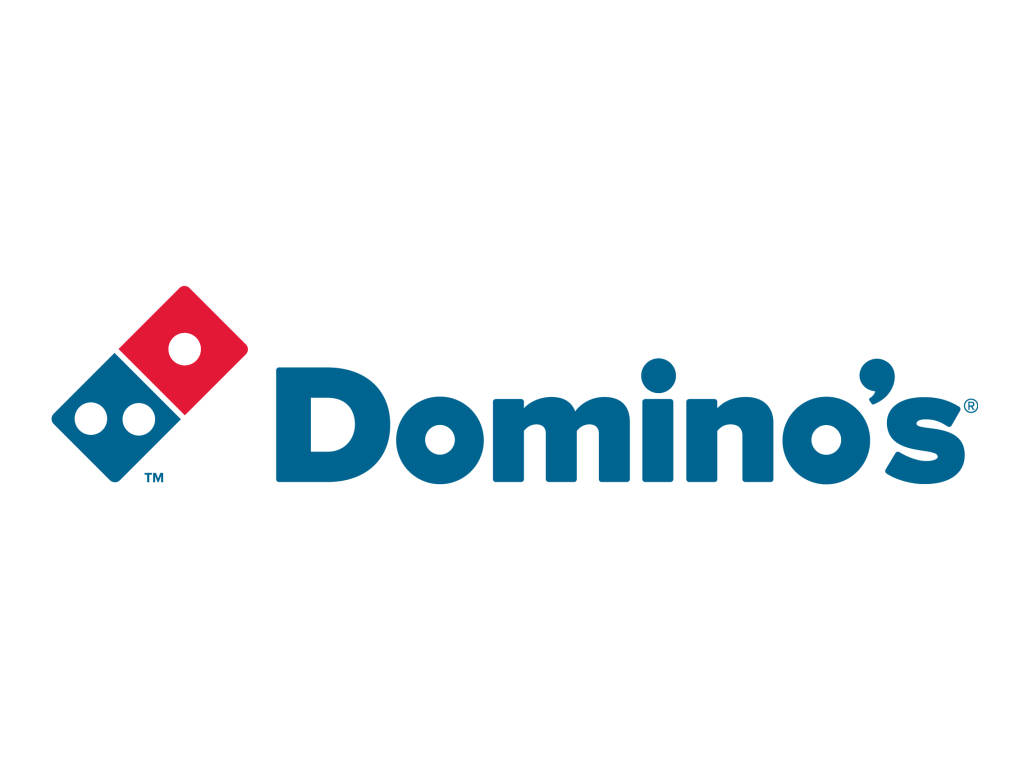 Dominos Pizza 桌布 壁紙 — Domino's 披薩標誌，在潔白背景上，紅色和藍色骨牌圖案旁邊是粗體藍色文字。