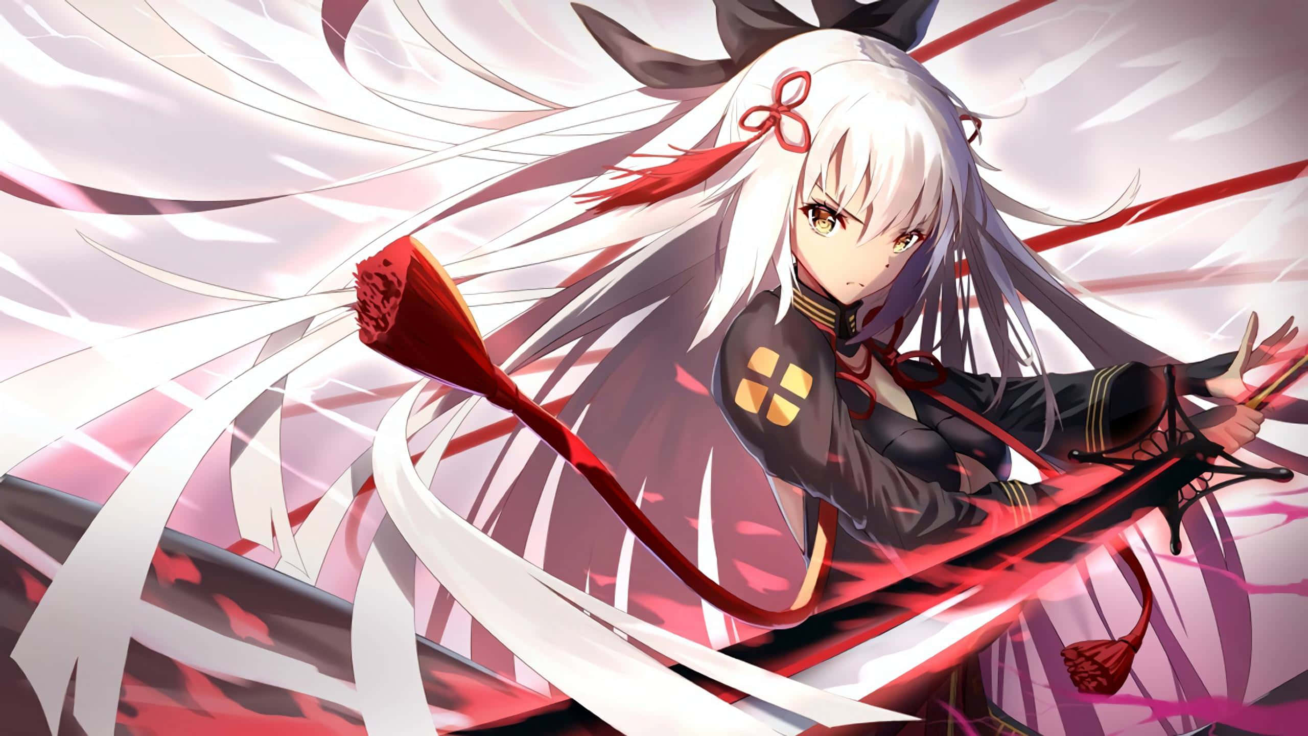 Okita Souji 桌布 壁紙 — 一位充滿動感的動漫女孩，白髮紅飾，在飄舞的絲帶中揮舞著發光的劍。
