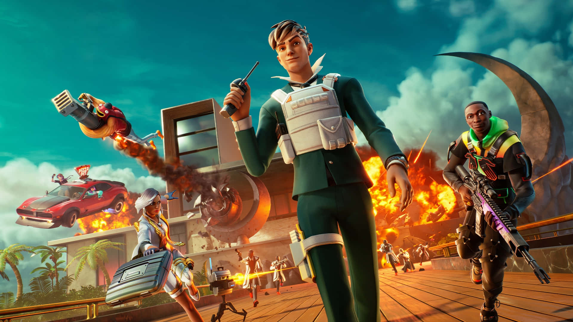  壁紙 — 充滿活力的天空下，角色在爆炸和飛車中展開動作的動態Fortnite大逃殺場景。