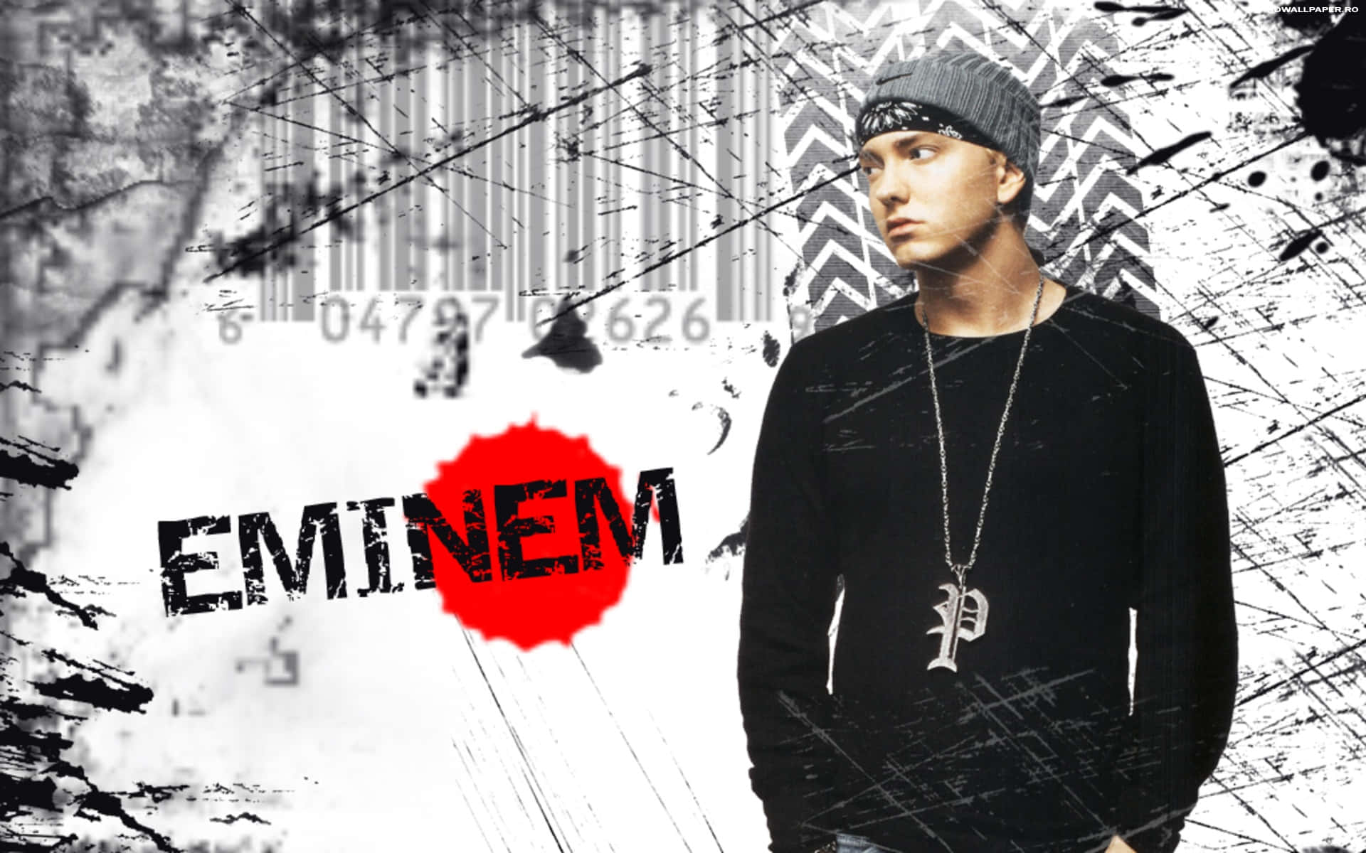 阿姆 桌布 壁紙 — Eminem 站在一個粗糙的城市背景中，帶有條碼塗鴉和粗體紅色文字拼寫他的名字。