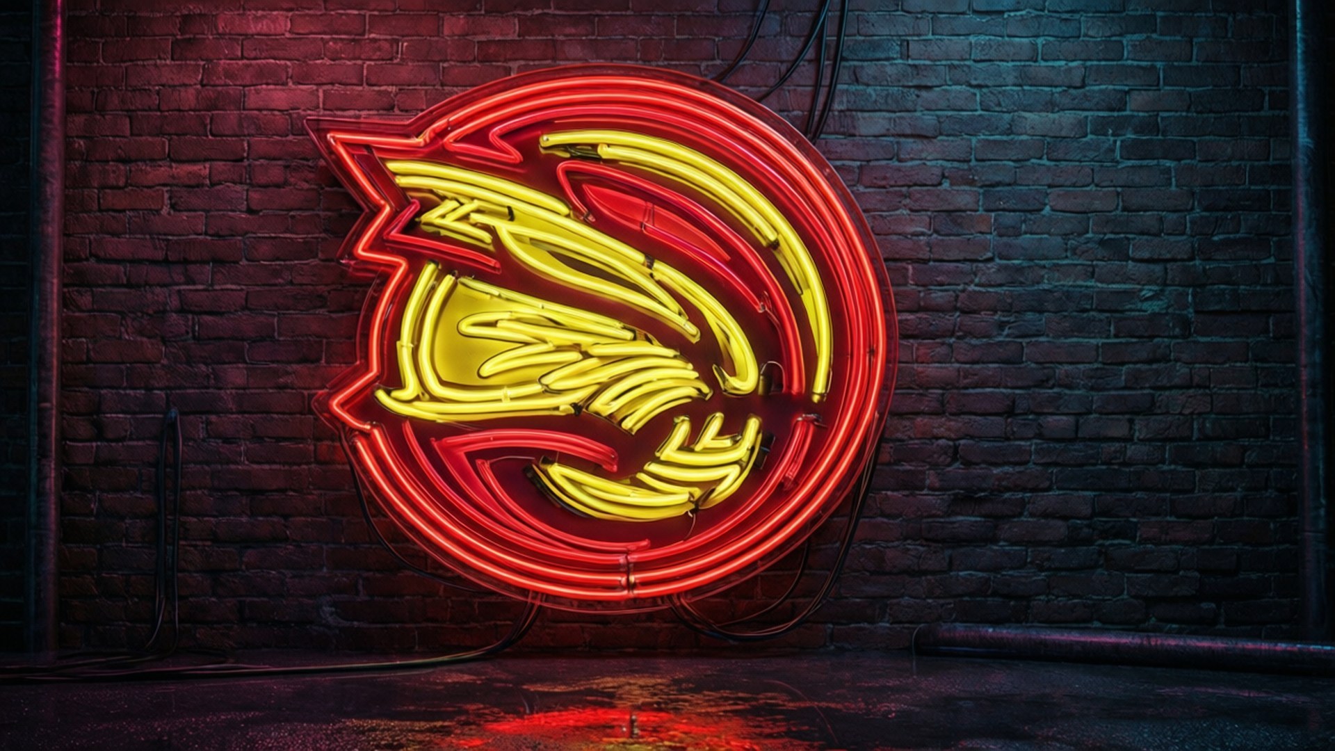 Neon Hawks Logo 壁紙 — 一個發光的紅黃色亞特蘭大老鷹隊霓虹標誌安裝在深色磚牆上，下方是濕漉漉的路面。
