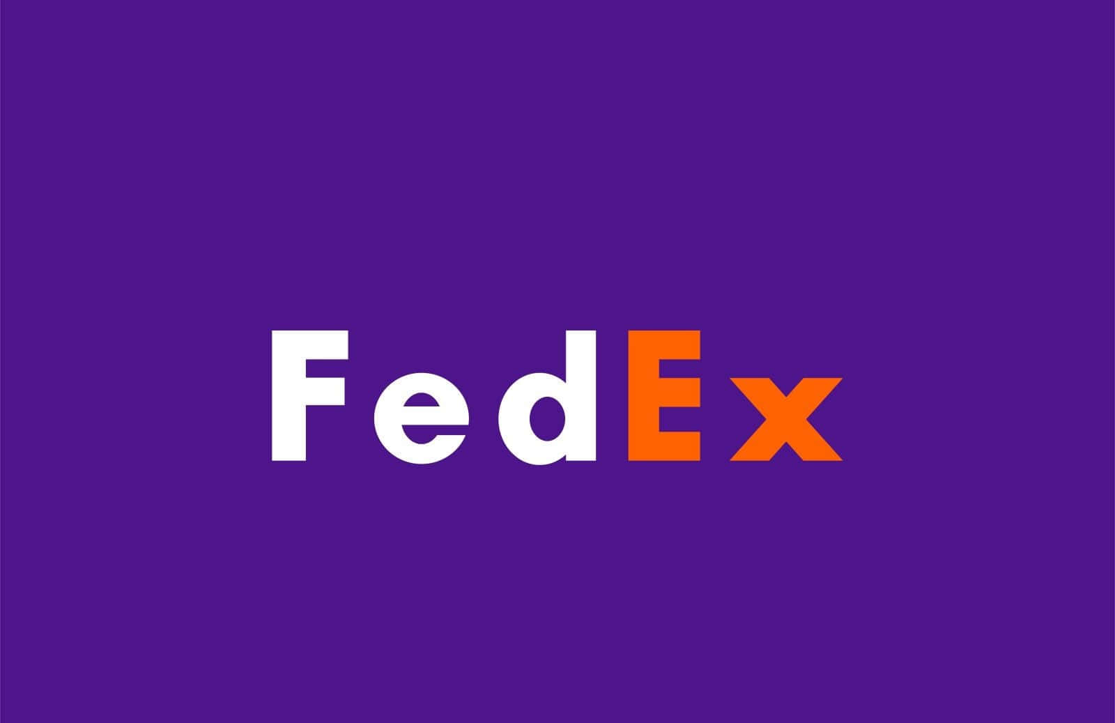 聯邦快遞 桌布 壁紙 — FedEx 標誌以白色和橙色文字居中顯示在純紫色背景上。