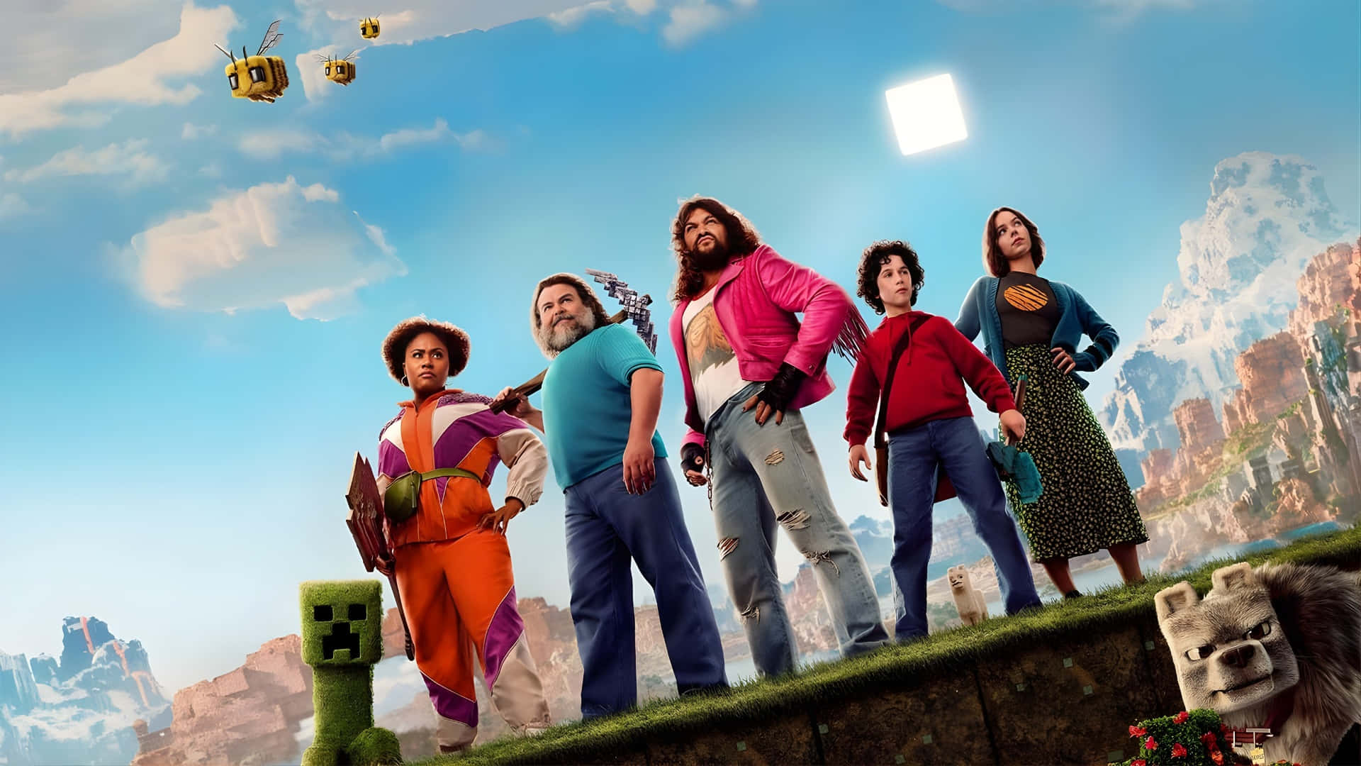  壁紙 — 五位演員自信地站在一個方塊狀Minecraft世界的草崖上，有明亮的太陽和飛舞的蜜蜂。