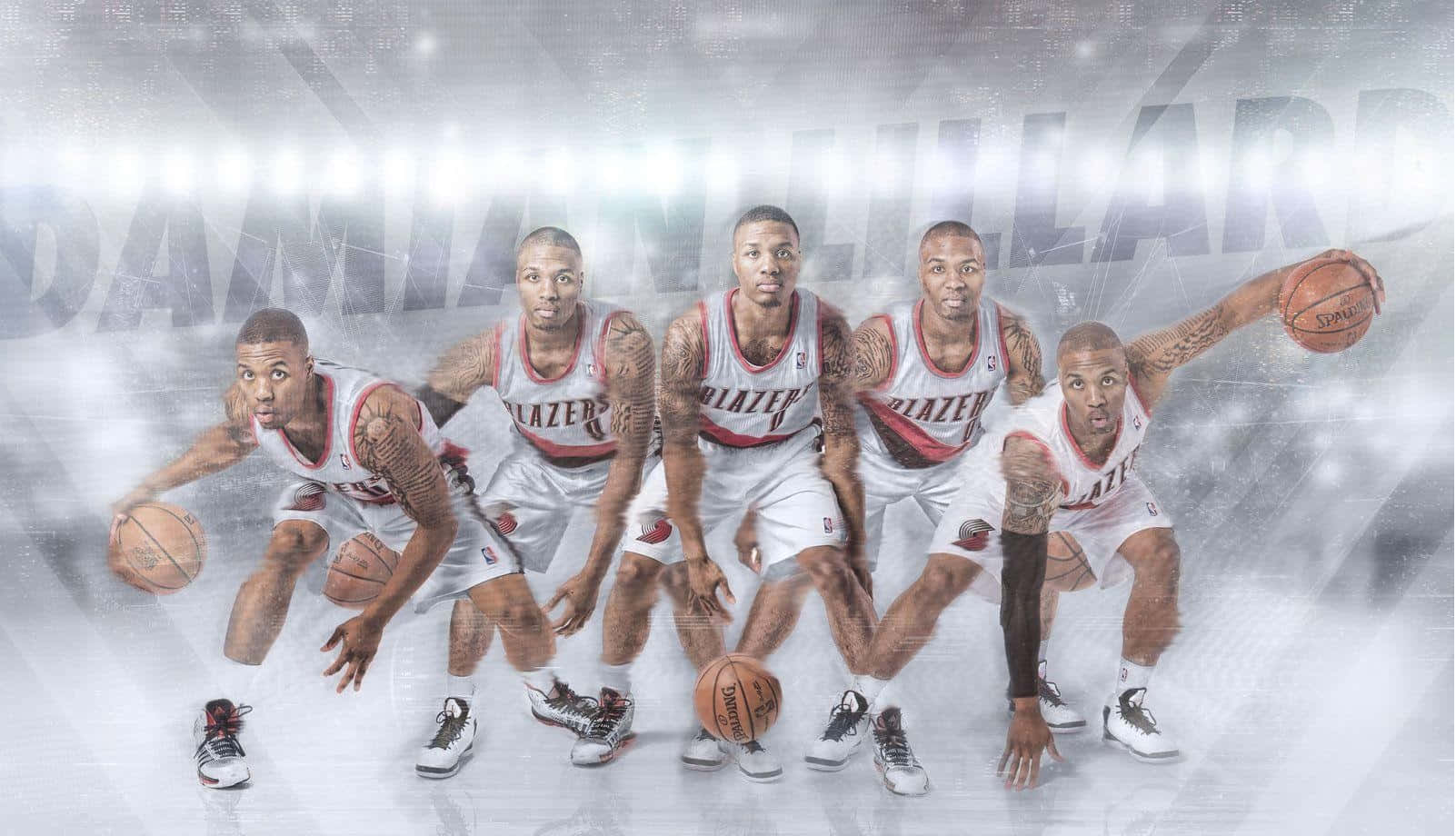  壁紙 — 五位身穿 Blazers 球衣的籃球運動員在發光的體育館背景下，手持籃球擺出動態姿勢。