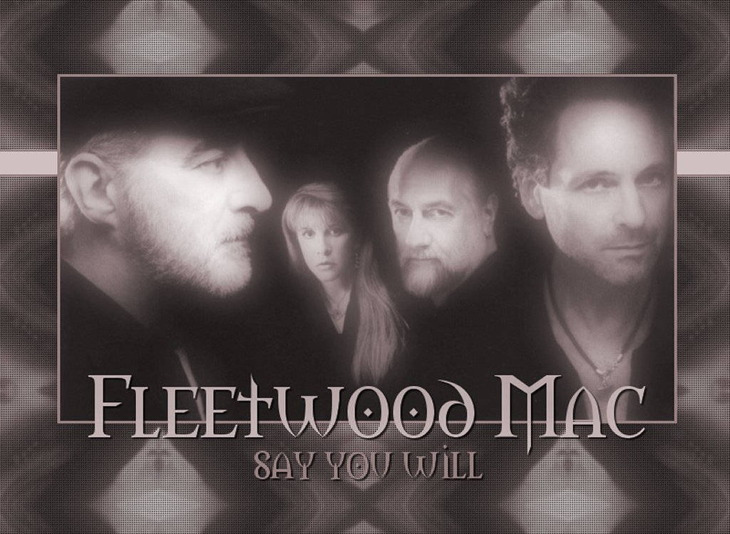 黑白 桌布 壁紙 — Fleetwood Mac 樂隊肖像，採用懷舊棕色調，帶有紋理背景和專輯標題文字。