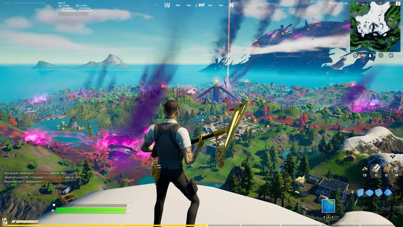 Fortnite 桌布 壁紙 — 《Fortnite》中的玩家站在白雪覆蓋的山峰上，俯瞰著一個充滿活力的島嶼，島上有發光的紫色區域，天空中有一艘巨大的太空船。