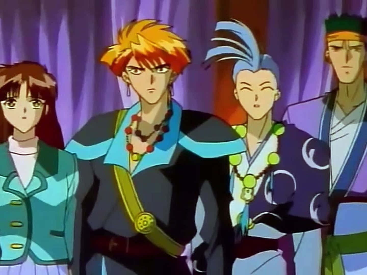 Fushigi Yuugi Tasuki 桌布 壁紙 — 四個擁有色彩繽紛頭髮和華麗服裝的動漫角色站在紫色窗簾背景前。