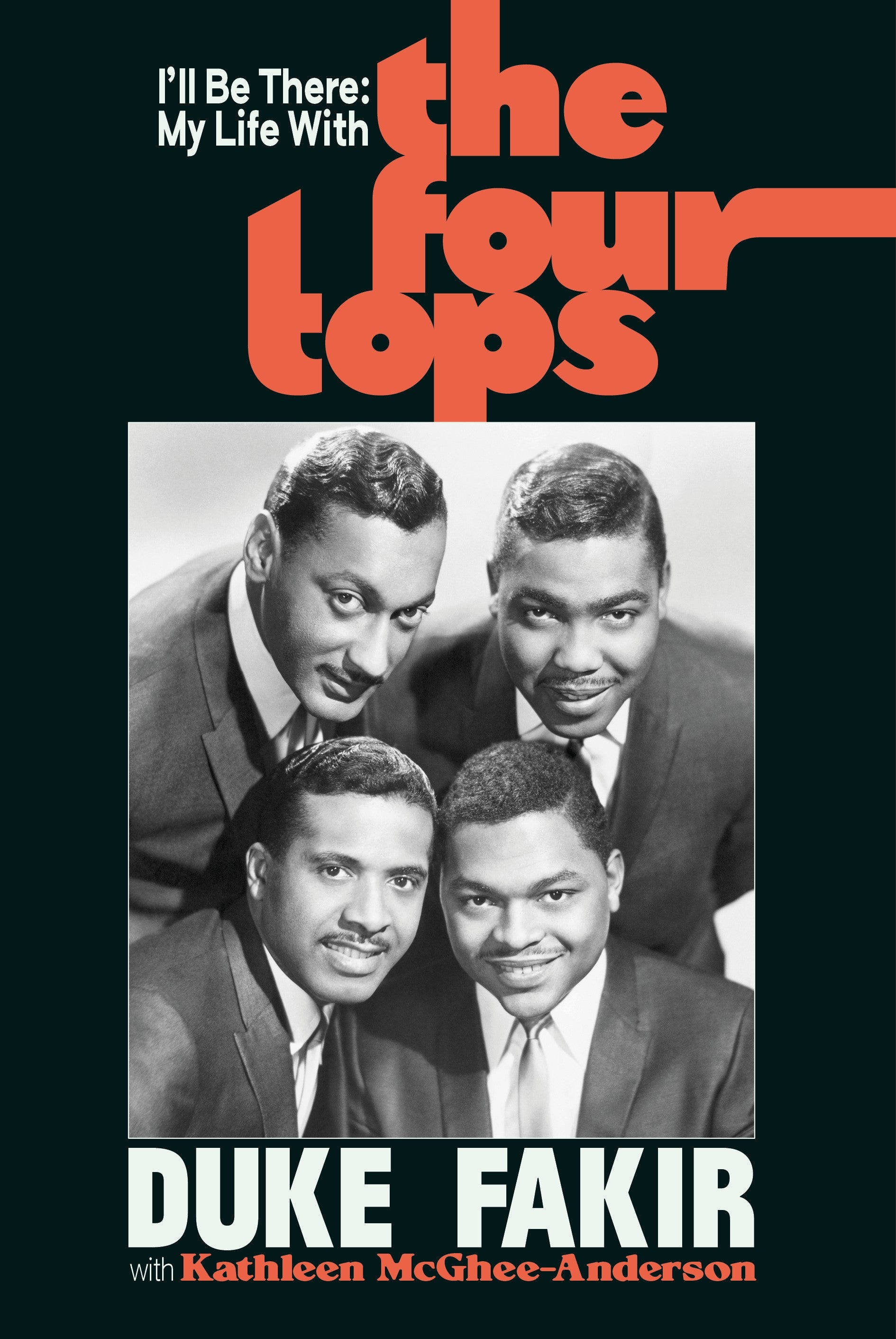 書本 桌布 壁紙 — Four Tops 樂隊成員身穿黑白西裝，在深綠色背景上搭配大膽的橙色字體自信地微笑。