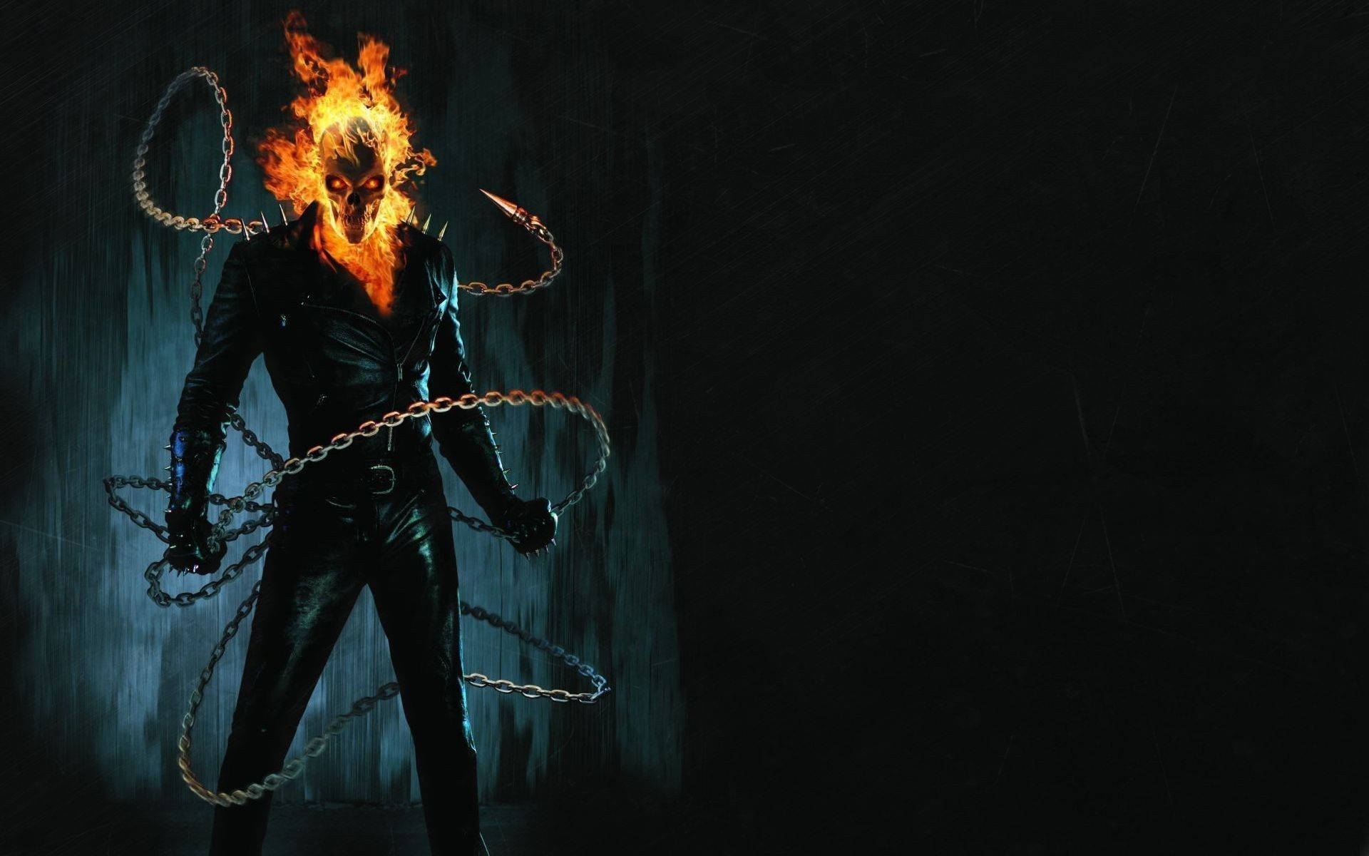 Ghost Rider 在陰雨黑暗環境中，頭骨燃燒，帶著鏈條 — 鬼 Rider 壁紙