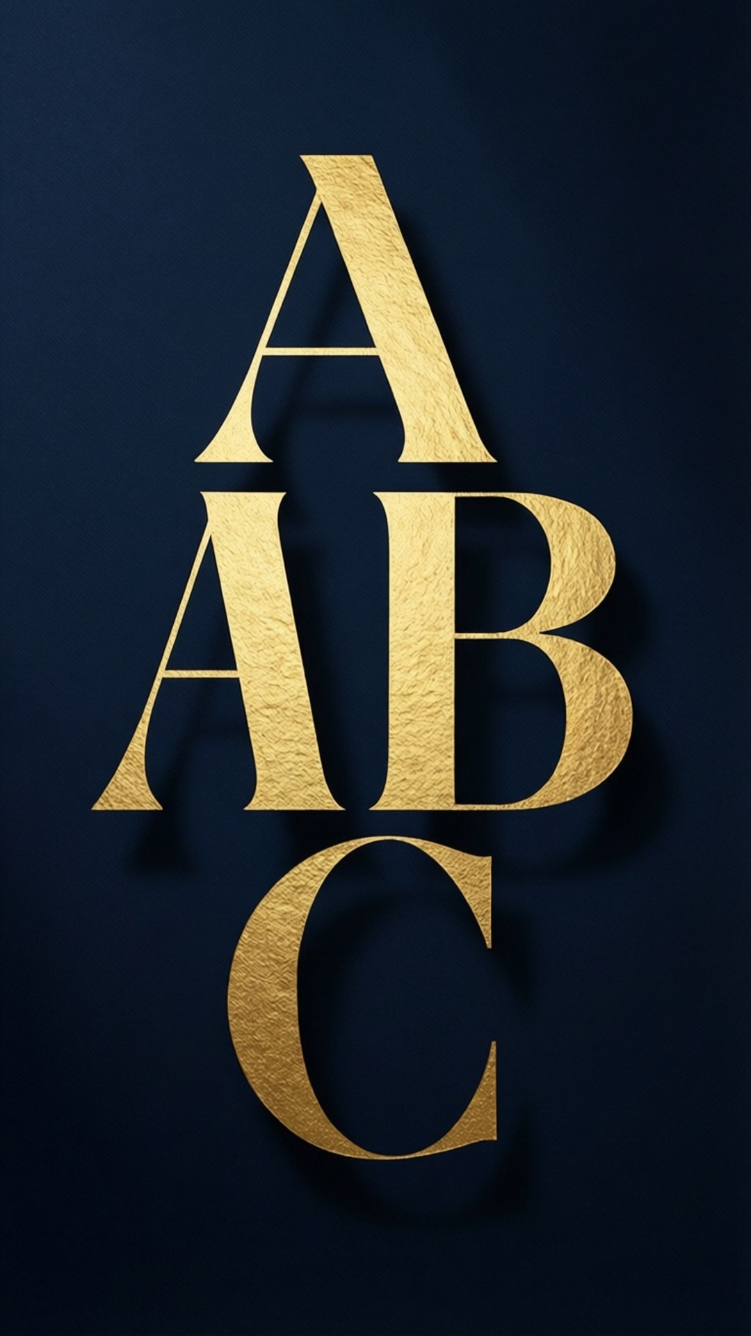 Gold Foil Typography ABC 壁紙 — 金色紋理字母ABC垂直堆疊在深海軍藍色背景上。