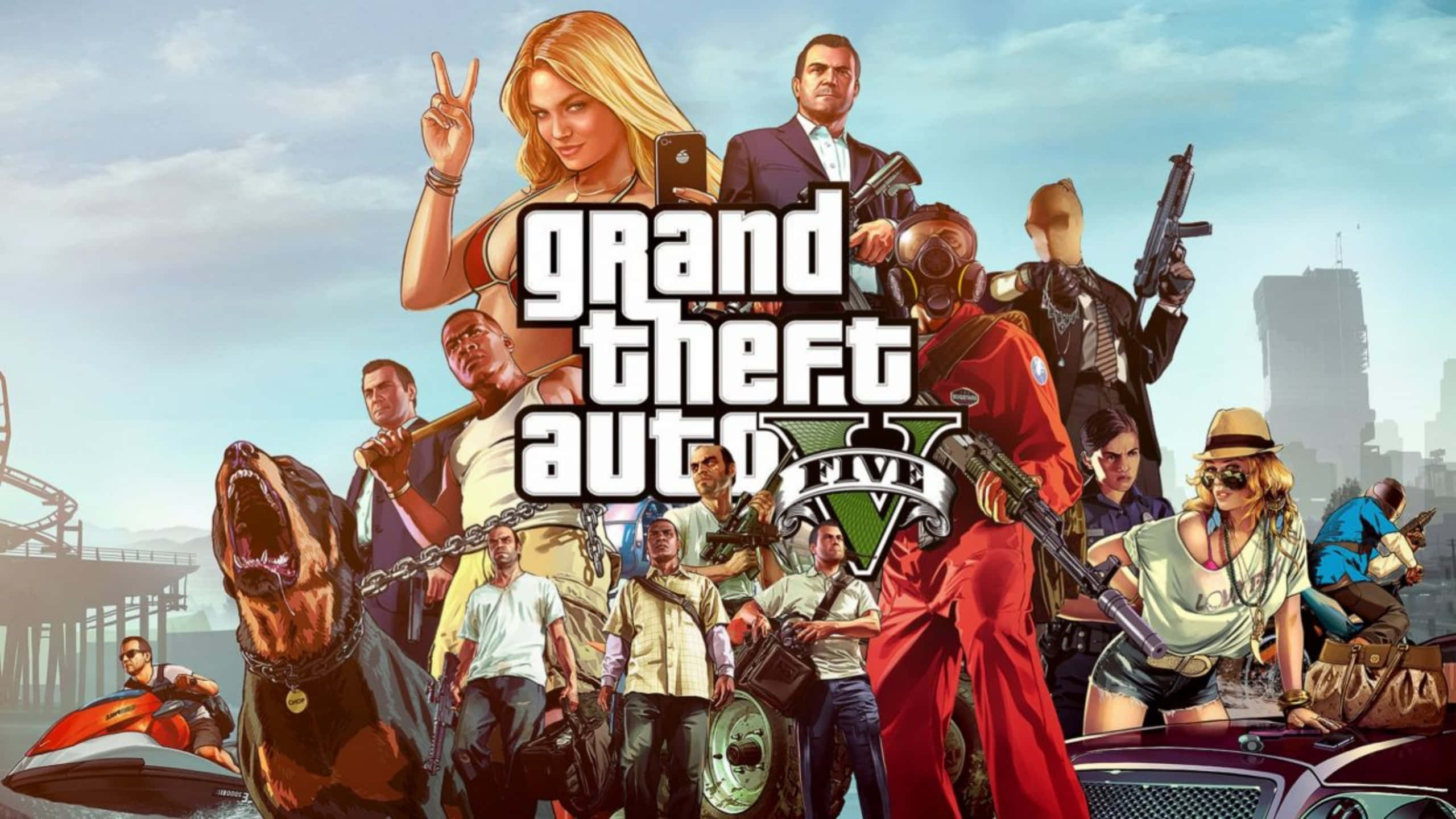 桌布 壁紙 — Grand Theft Auto V 宣傳藝術，主要角色手持武器和車輛，背景是陽光明媚的海岸城市。