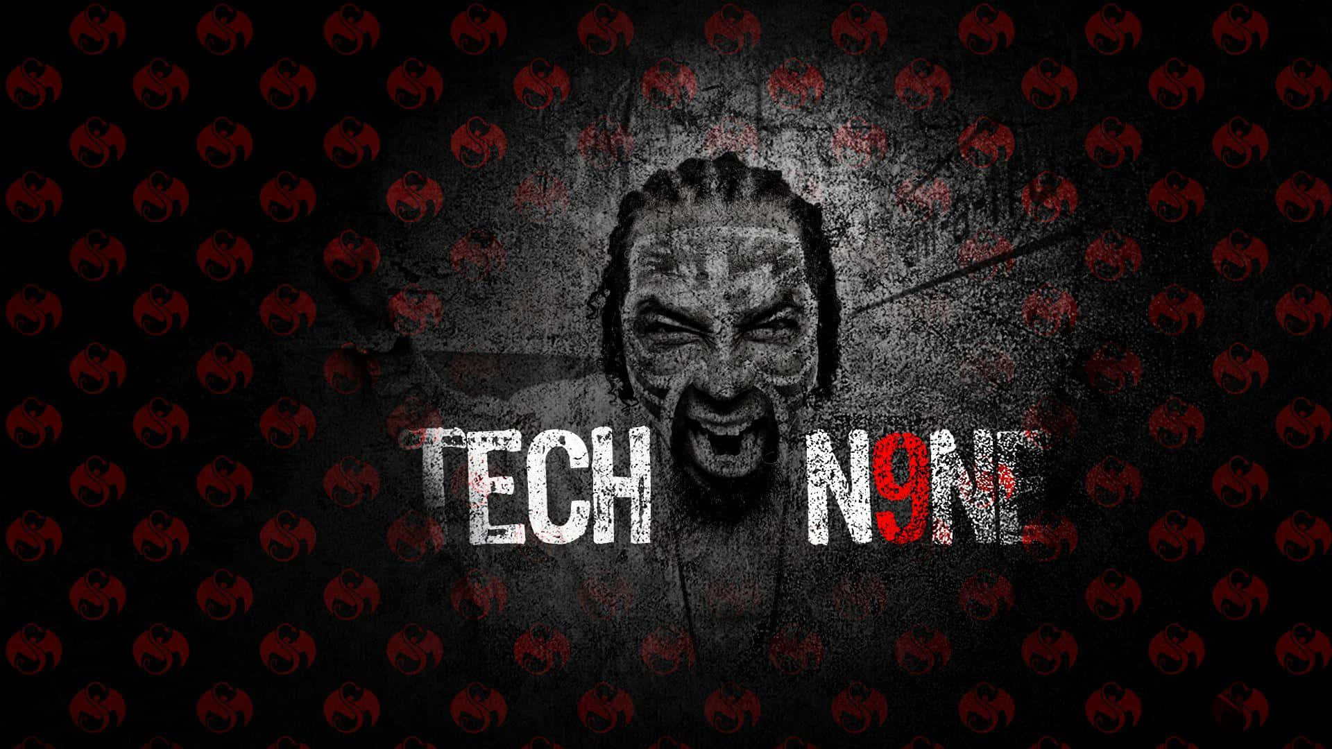  壁紙 — 一個粗糙紋理的尖叫男人肖像，上面覆蓋著 'TECH N9NE' 文字，黑色背景上重複著紅色標誌。