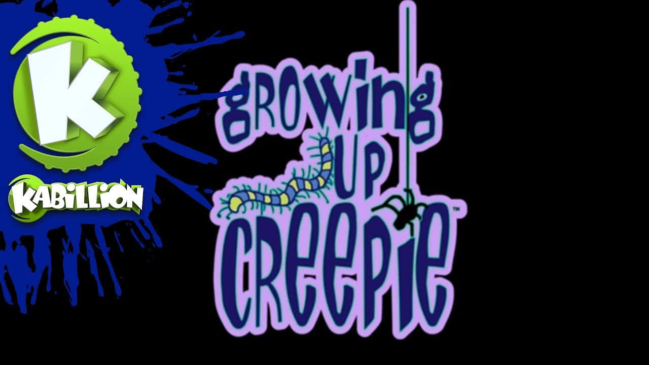 Cartoon 桌布 壁紙 — 《Growing Up Creepie》的風格化標誌，綠色「K」和紫色文字，黑色背景上有藍色飛濺效果。