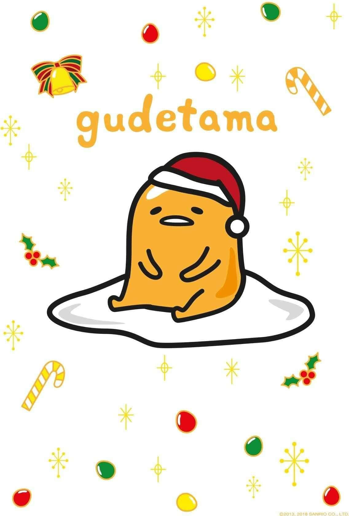 Gudetama 戴著聖誕帽坐在雪中，旁邊有節日裝飾。 — 蛋黃哥 壁紙
