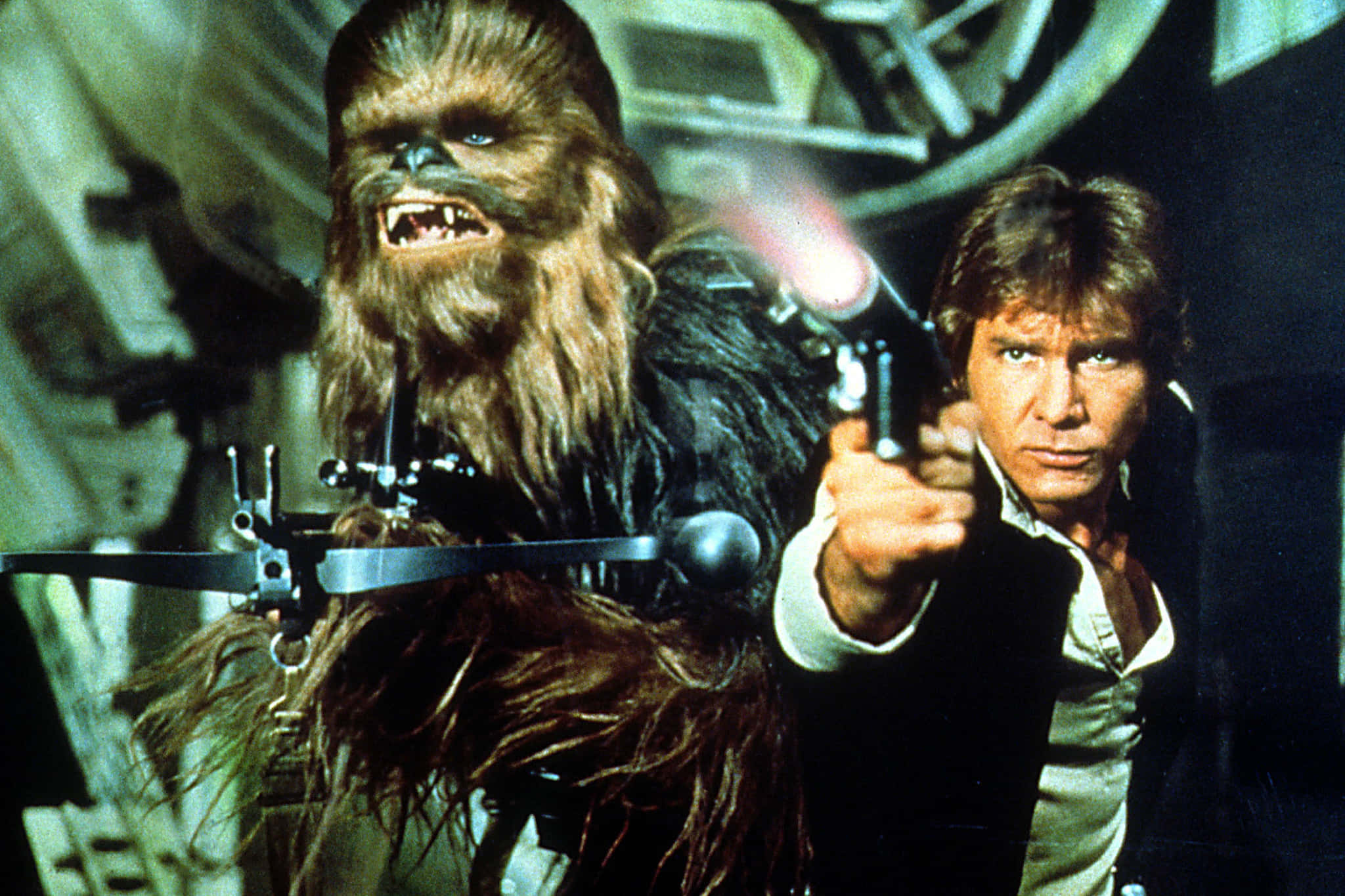 A New Hope 桌布 壁紙 — Han Solo 和 Chewbacca 在太空船走廊內以兇猛的決心瞄準爆能槍。