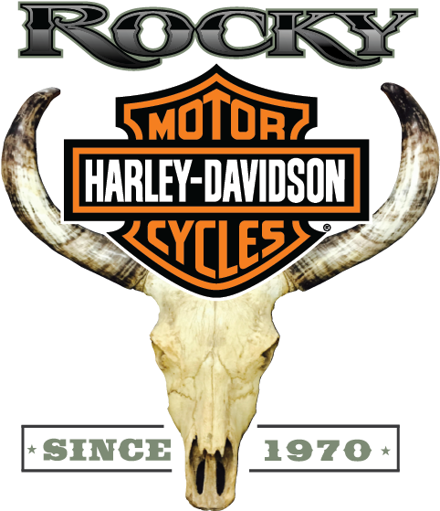 哈雷戴維森標誌 桌布 壁紙 — Harley-Davidson 標誌被一個帶有彎曲角的公牛頭骨框住，背景為黑色。