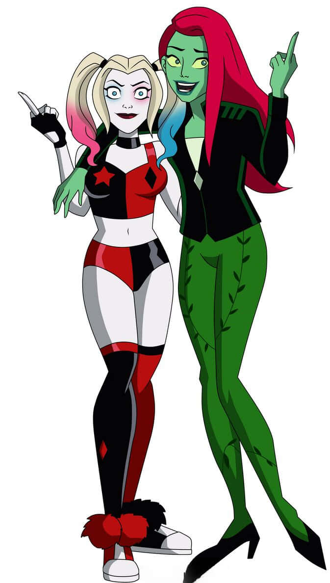 Harley Quinn And Poison Ivy 桌布 壁紙 — 哈莉·奎茵和毒藤女並肩站立，身穿鮮豔的動畫服裝，自信地笑著指向上方。