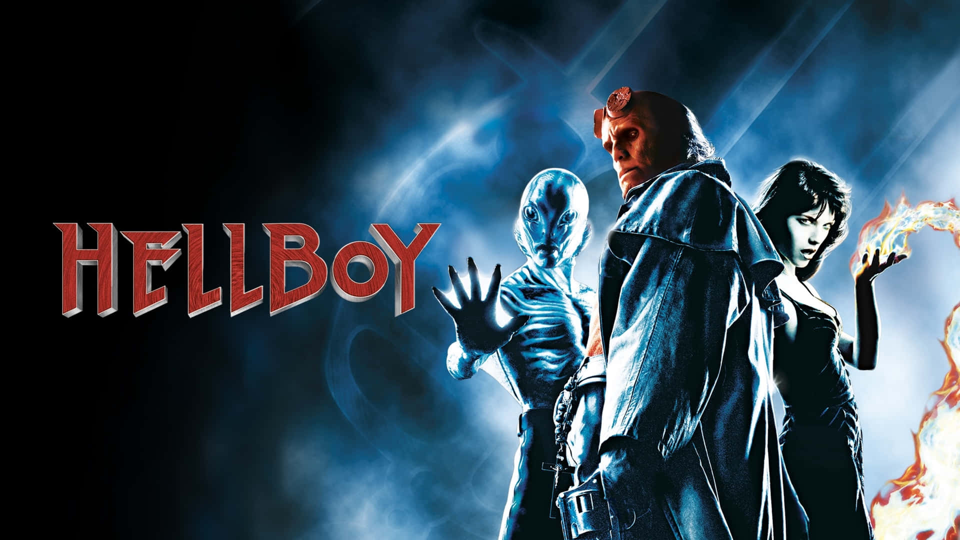  壁紙 — Hellboy 和他的盟友站在深藍色煙霧背景前，背景有熾熱的橙色火焰和發光的紅色標題文字。