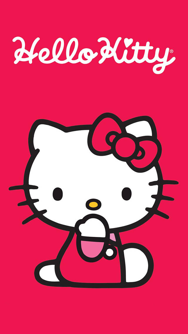 卡通 iPhone 壁紙 桌布 壁紙 — Hello Kitty 坐著，手持粉紅色茶杯，背景為純紅色，並戴著她的標誌性蝴蝶結。