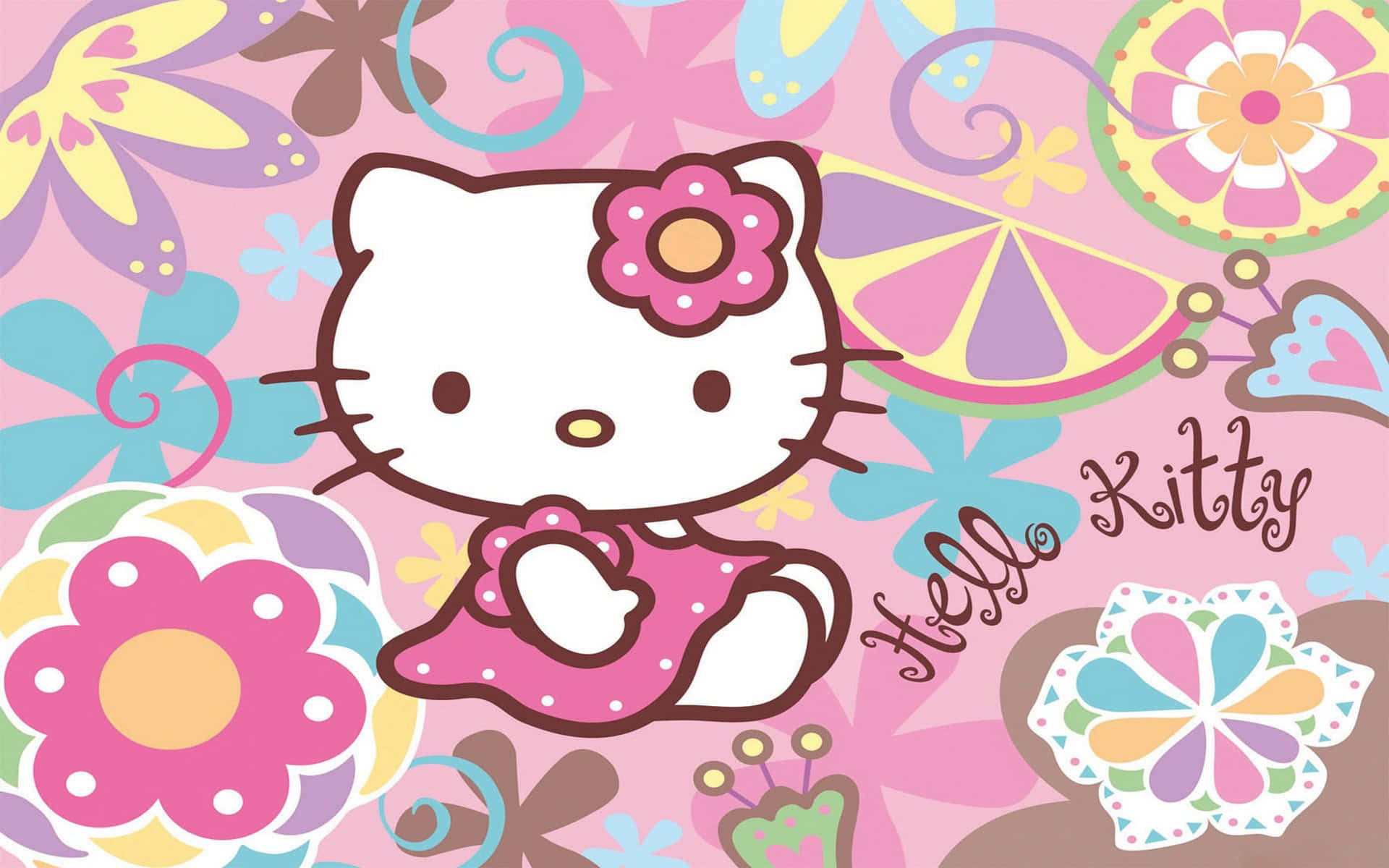 Hello Kitty Pc 桌布 壁紙 — Hello Kitty 身穿粉紅色連衣裙，坐在色彩繽紛的花朵和漩渦圖案之間，背景為粉彩粉紅色。
