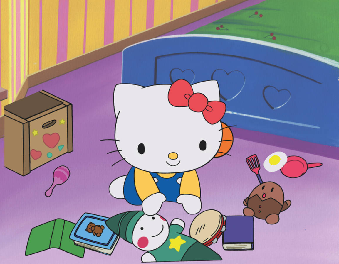 Hello 桌布 壁紙 — Hello Kitty 開心地坐在紫色地板上，周圍有玩具和色彩繽紛的條紋壁紙。