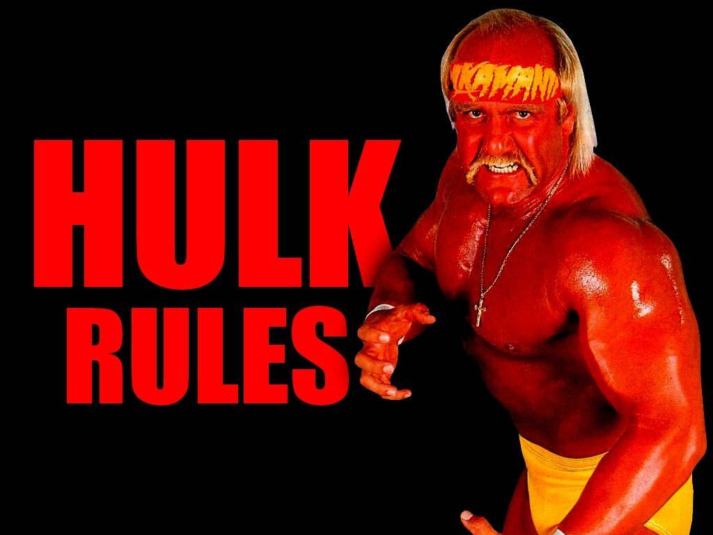 Hulk Hogan 桌布 壁紙 — Hulk Hogan 以標誌性的紅色身體彩繪和黃色短褲，在黑色背景上自信地擺出姿勢，並帶有粗體紅色 'HULK RULES' 文字。