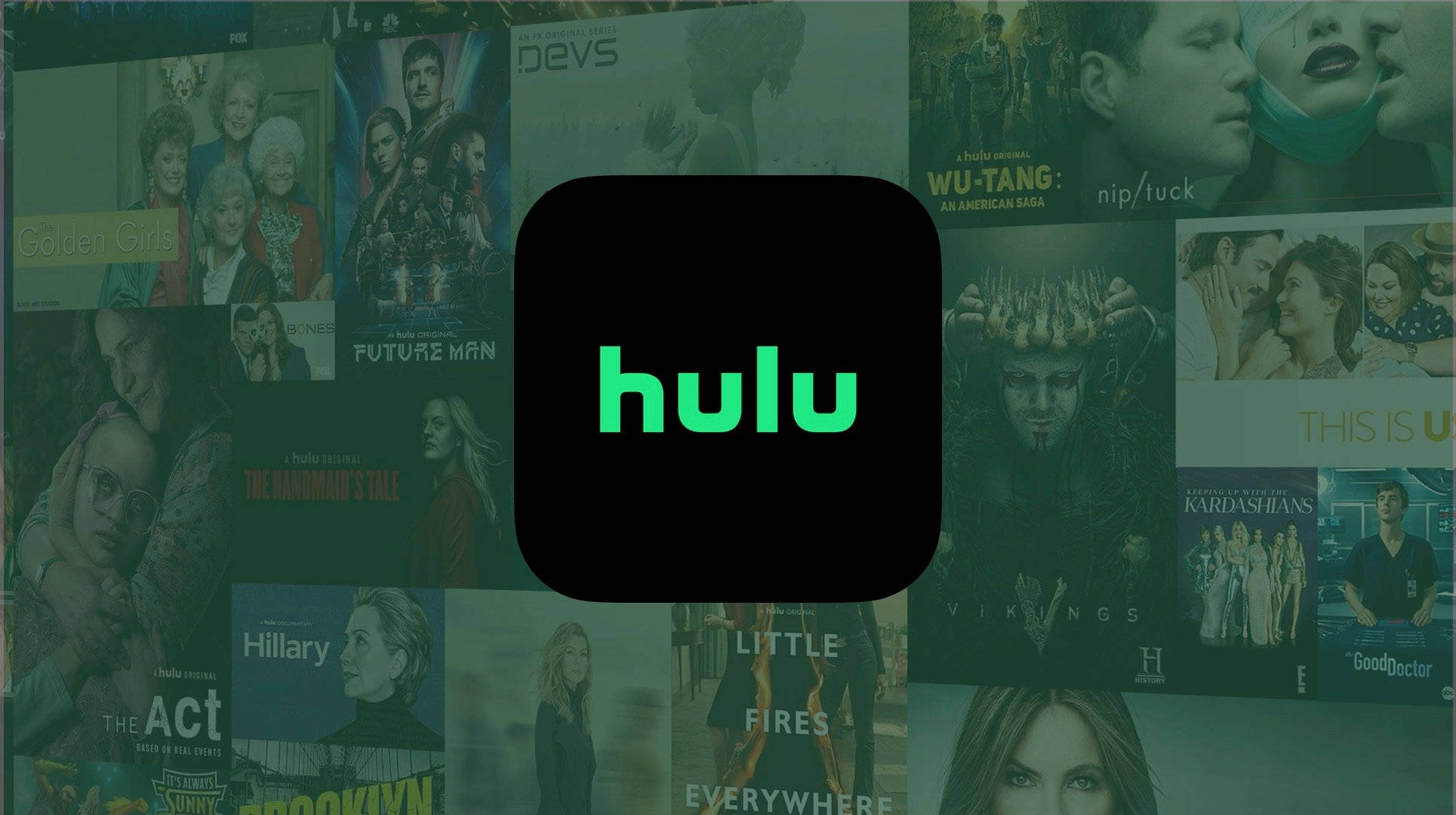 Hulu 桌布 壁紙 — Hulu 標誌居中於帶有綠色色調的電視節目海報拼貼畫上。