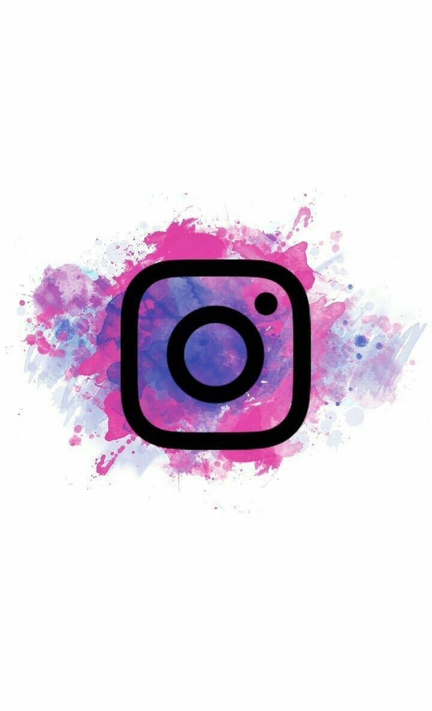 Instagram 桌布 壁紙 — Instagram 標誌居中於充滿活力的粉紅色和紫色水彩潑濺上，背景為潔白底色。