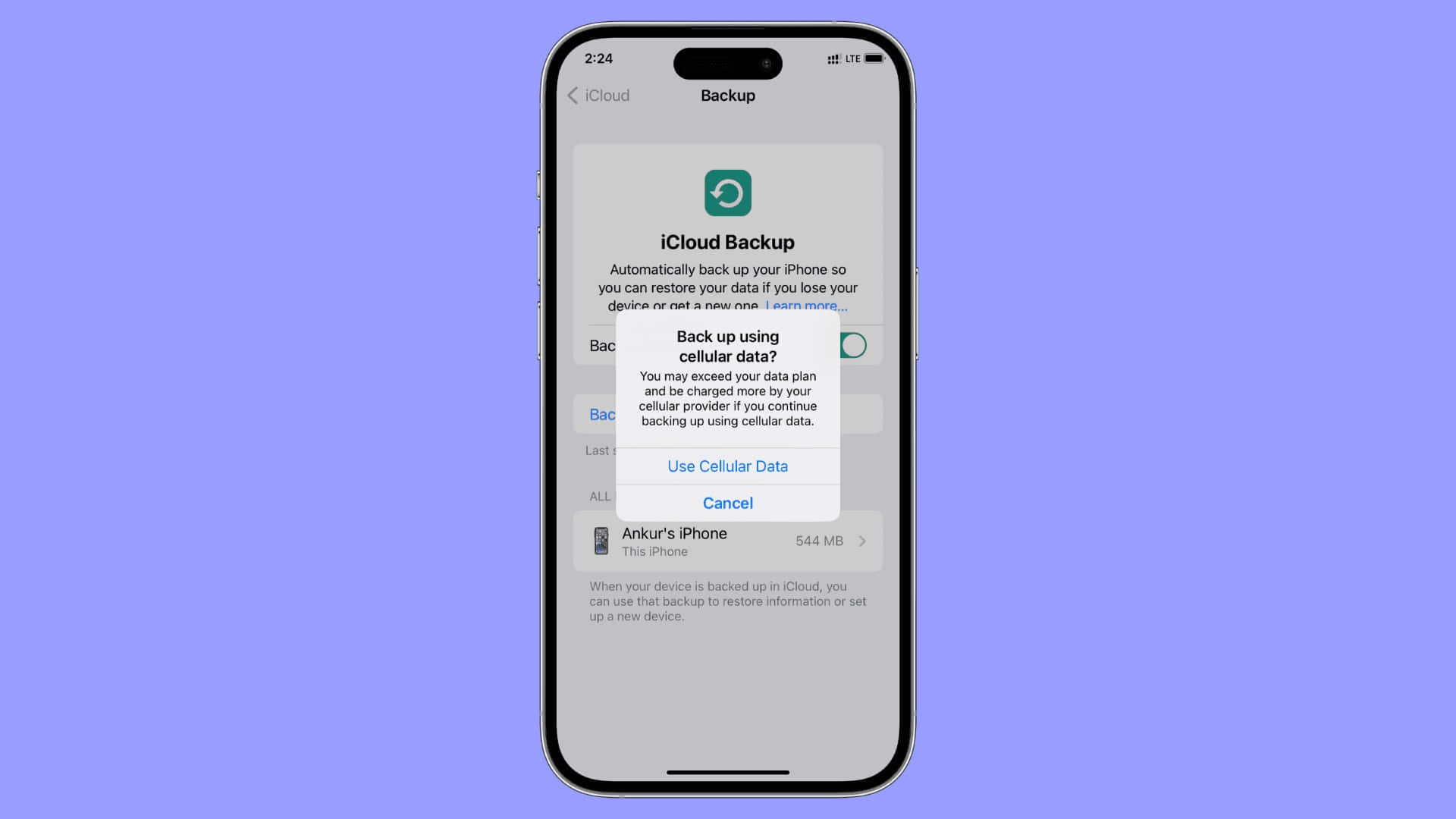 Data Backup 桌布 壁紙 — iPhone 螢幕顯示 iCloud 備份提示，要求使用行動數據，背景為純紫色。