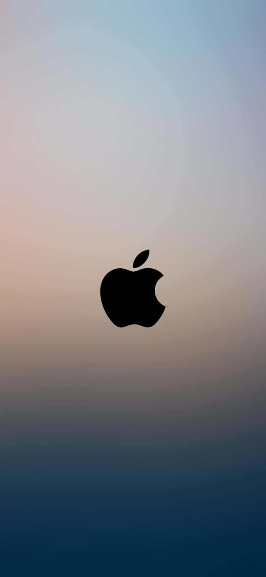 漸變天空上的黑色Apple標誌 — iPhone 12 壁紙