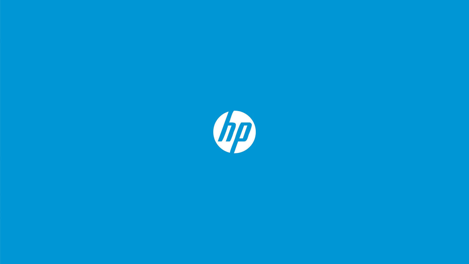 純藍色背景上的HP標誌。 — Hp 壁紙