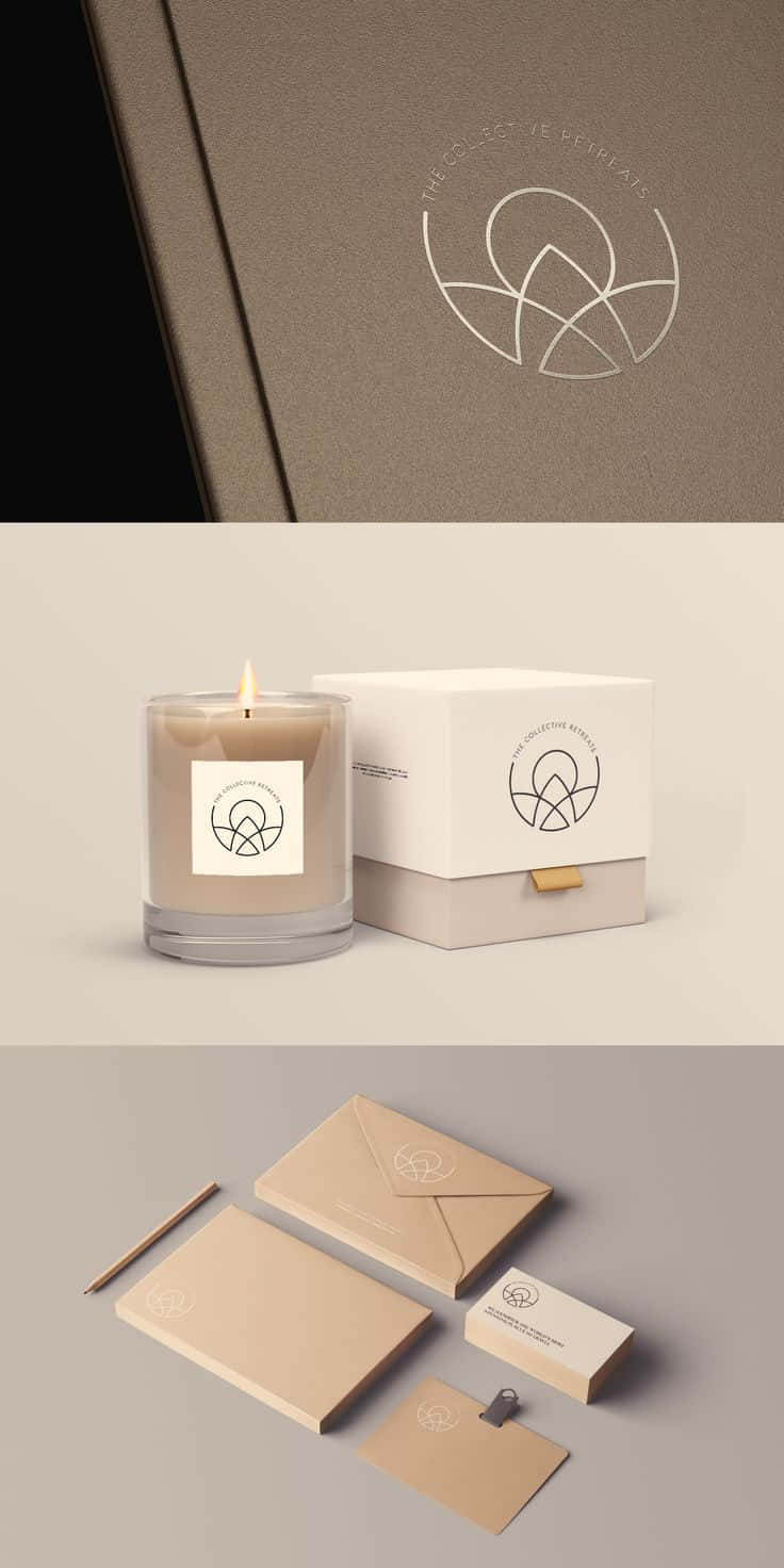 Minimalist Logo 桌布 壁紙 — 簡約米色蠟燭和文具套裝，在紋理表面上帶有優雅的標誌品牌形象。