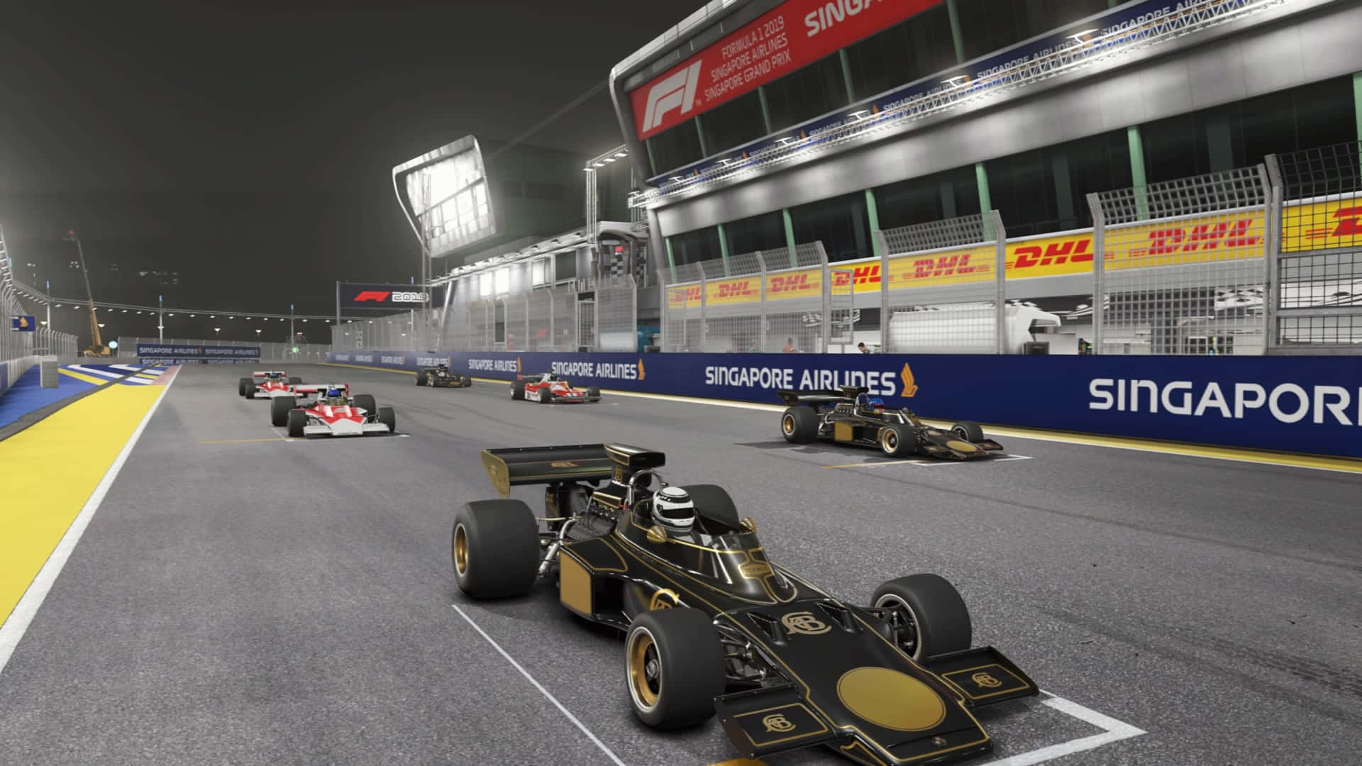 經典F1賽車在明亮的燈光下，在新加坡街道賽道上飛馳。 — F1 2019 壁紙 壁紙