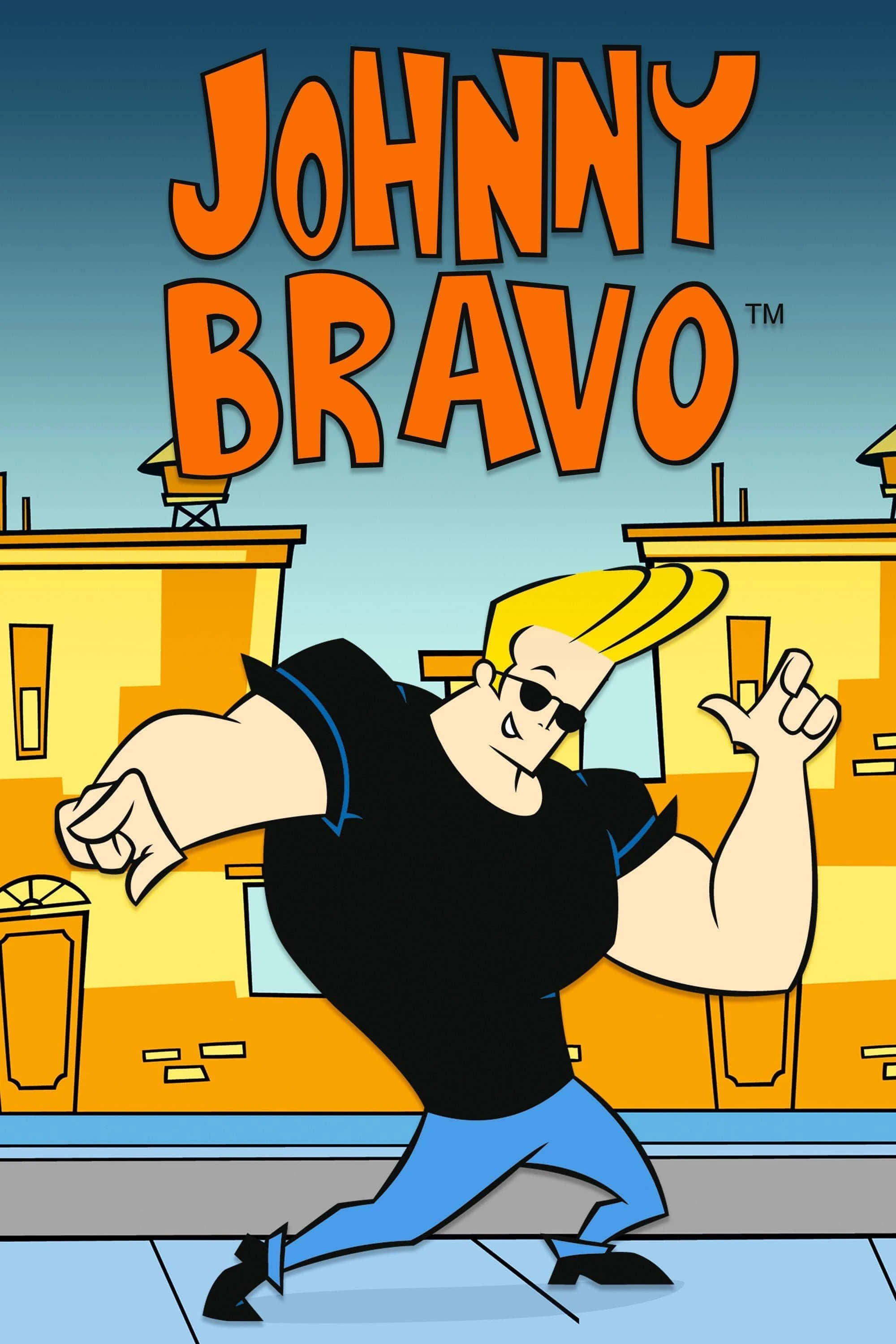Cartoon 桌布 壁紙 — Johnny Bravo 在漸變色天空下，於風格化建築物前擺出自信姿勢。