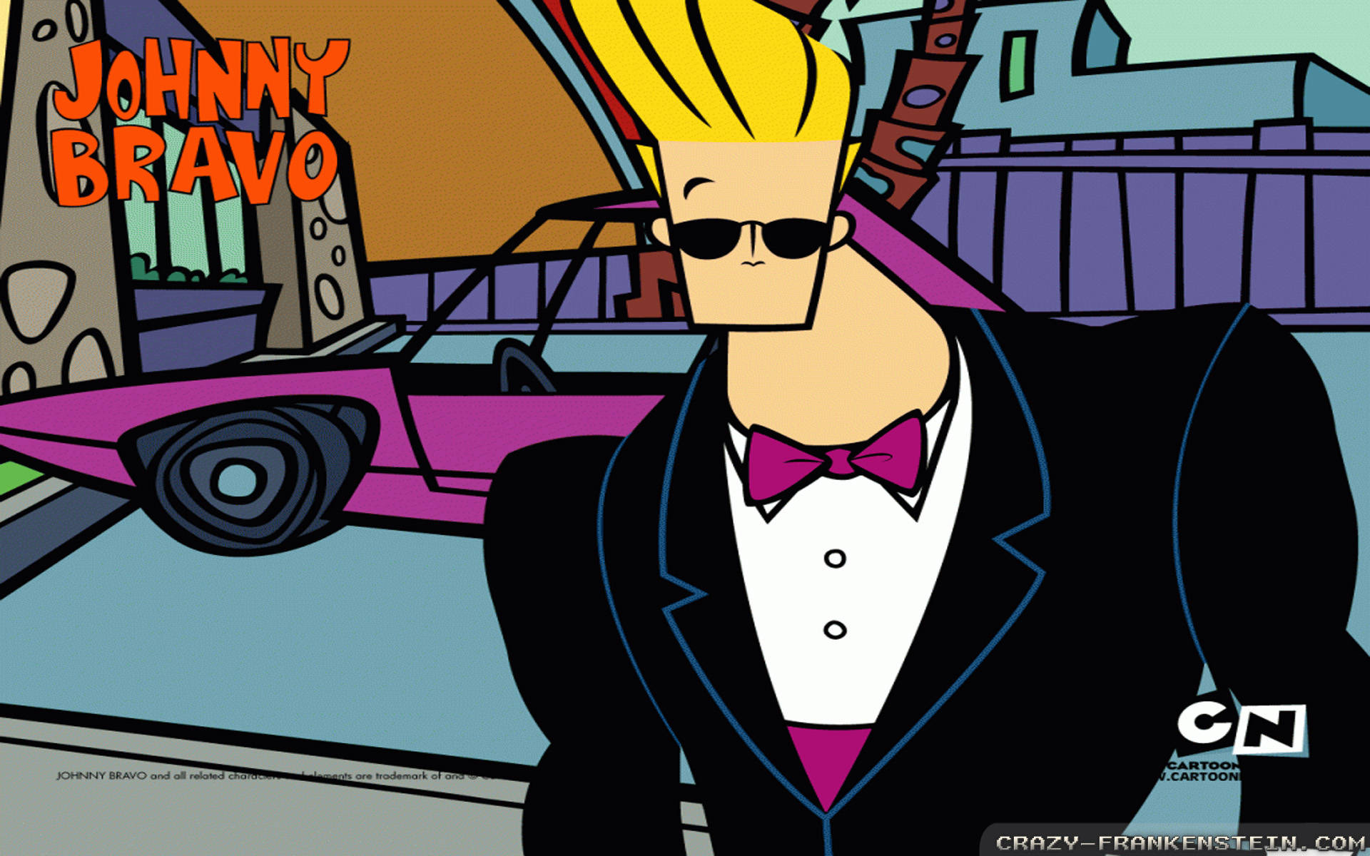 bravo 桌布 壁紙 — Johnny Bravo 身穿禮服和太陽眼鏡，自信地站在一輛粉紅色跑車旁邊，背景是風格化的卡通城市景觀。