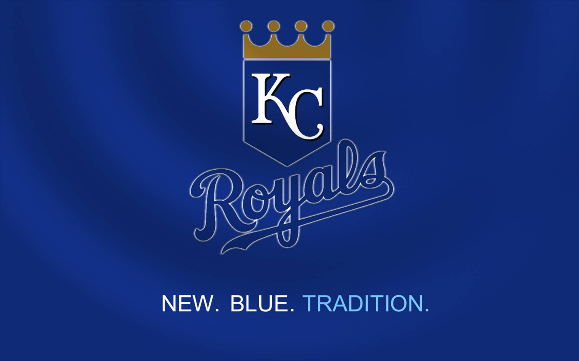 Kansas 桌布 壁紙 — Kansas City Royals 標誌，帶有皇冠和手寫文字，背景為紋理皇家藍色。