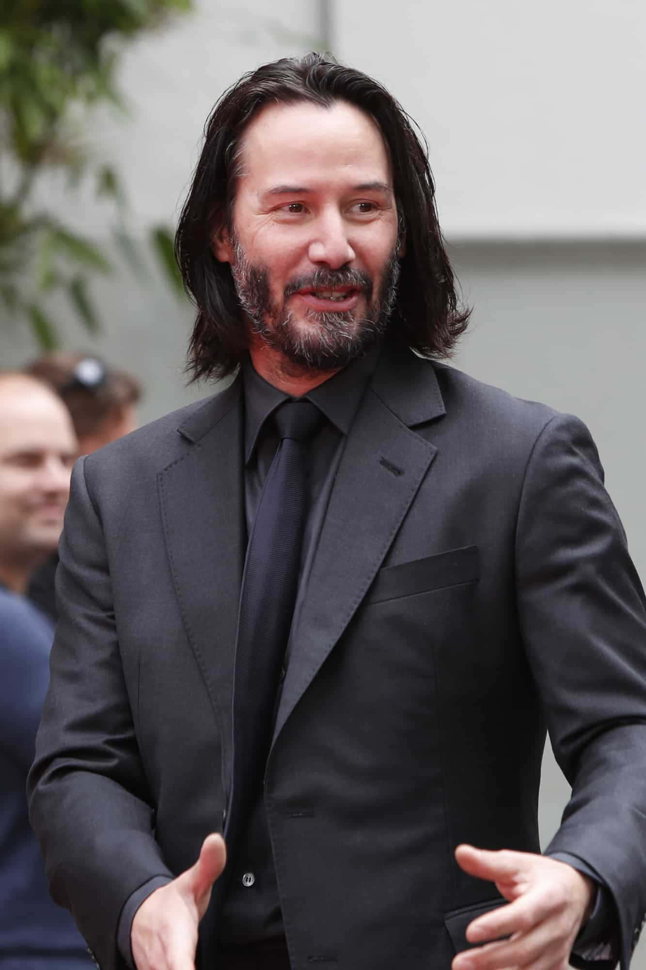 Keanu Reeves 1333 x 2000 圖片 壁紙