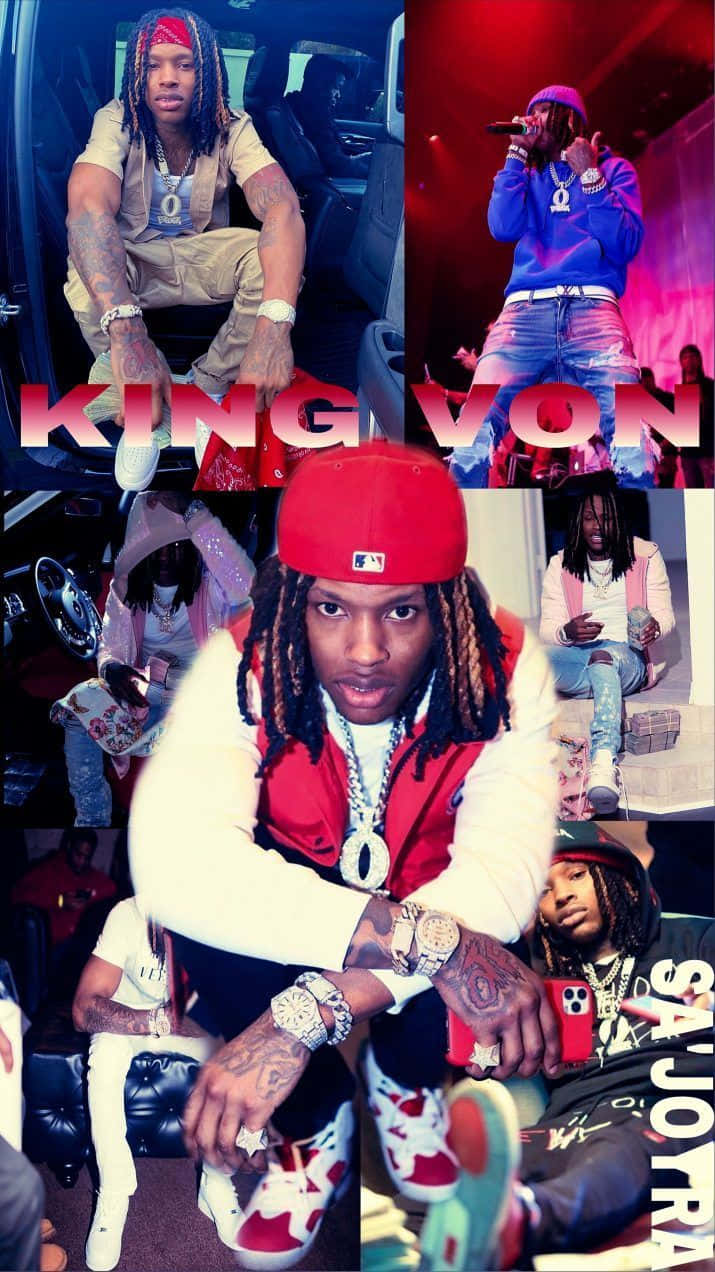 King Von 戴著紅色帽子和金鏈，在汽車和舞台上擺姿勢。 — King Von 壁紙