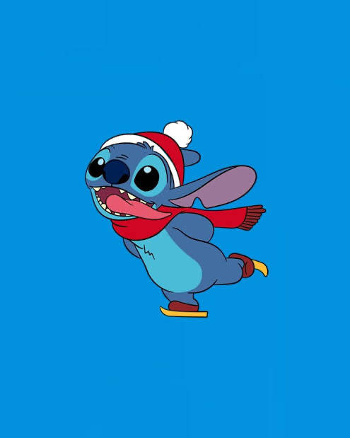 藍色外星人角色戴著聖誕帽和圍巾在藍色背景上溜冰。 — Stitch 壁紙