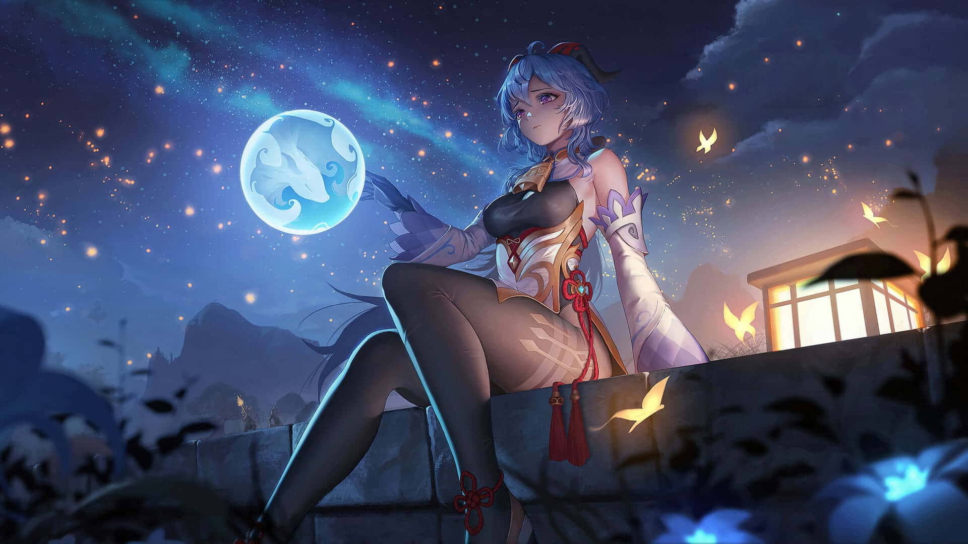  壁紙 — 一個藍髮動漫女孩夜晚坐在石牆上，手持發光的月亮球體，附近有螢火蟲和點亮的燈籠。