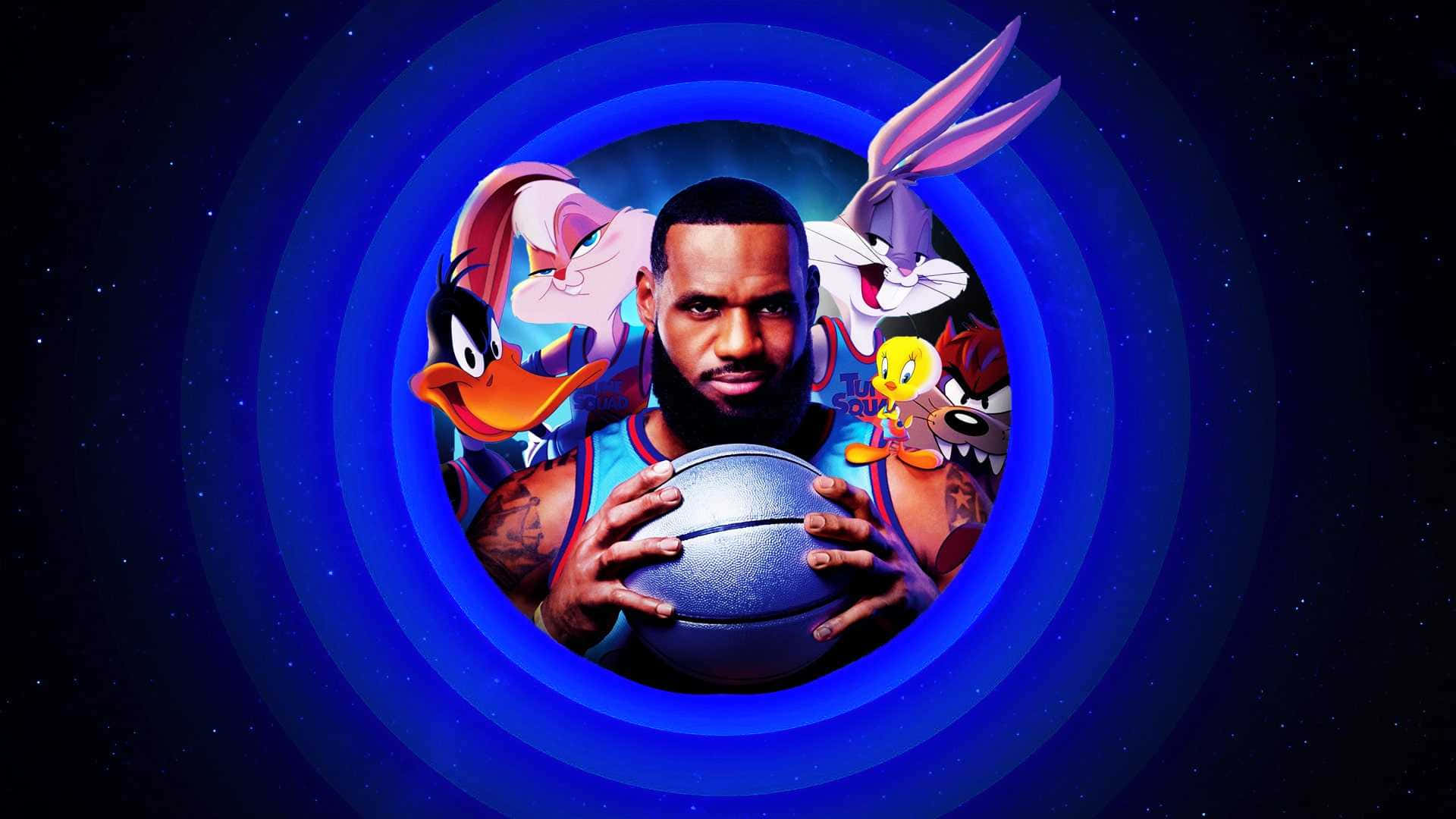勒布朗·詹姆斯 桌布 壁紙 — LeBron James 手持籃球，被樂一通角色包圍在宇宙藍色漩渦中，背景是星空。