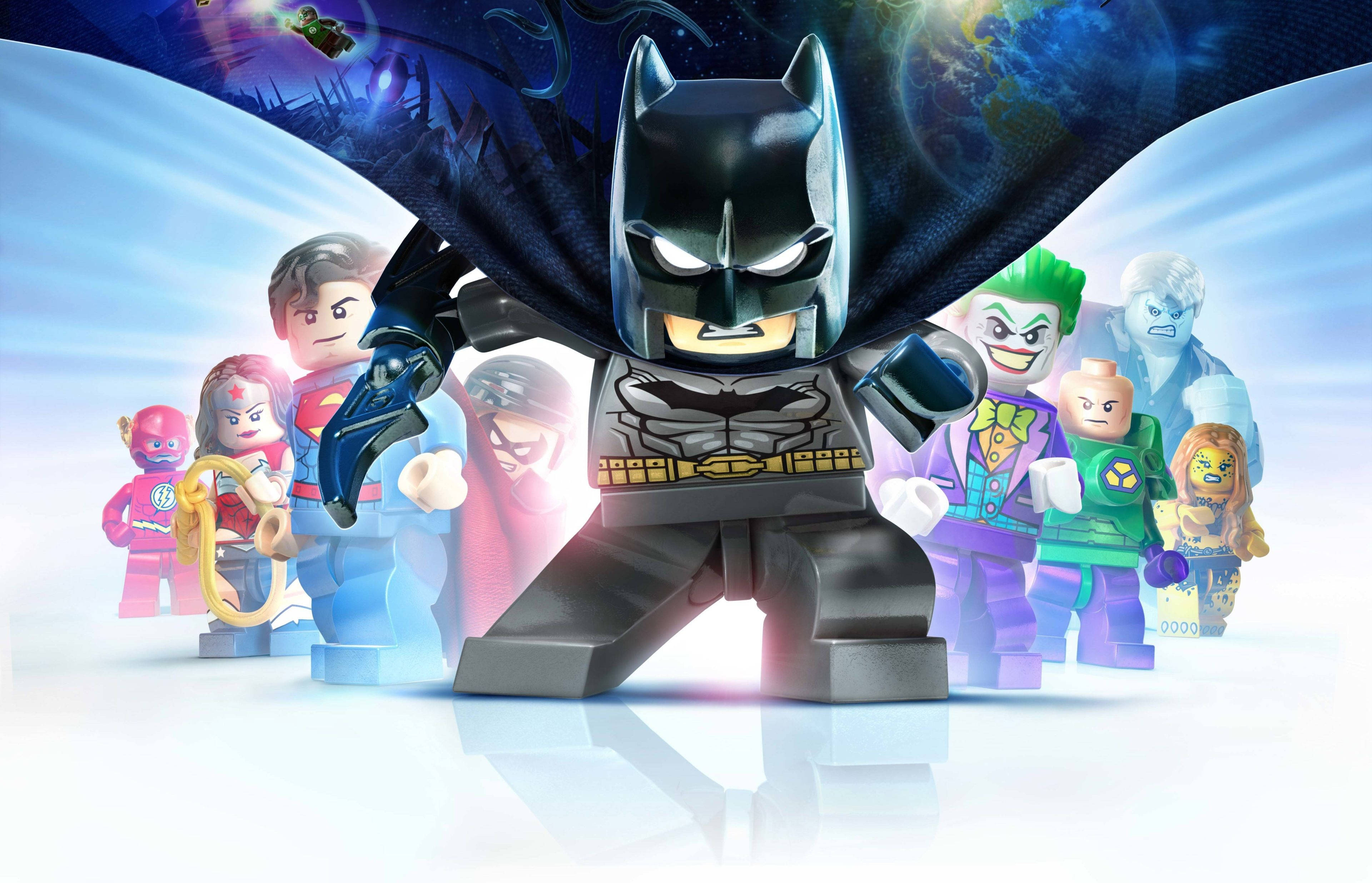 Lego 桌布 壁紙 — LEGO Batman 英雄地展開披風站立，周圍是標誌性的DC反派和英雄，呈現動態電影姿勢。