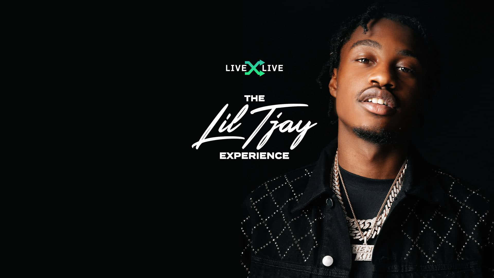 Lil Tjay 桌布 壁紙 — Lil Tjay 在黑色背景前自信的肖像，帶有發光文字，用於他的現場體驗活動。