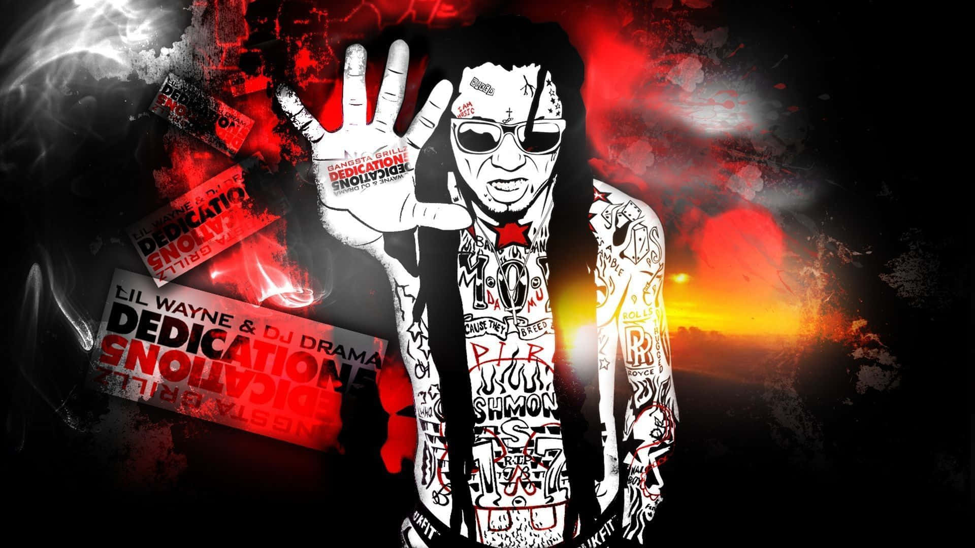 Anime Rapper 桌布 壁紙 — Lil Wayne 的風格化黑白插圖，帶有刺青和太陽眼鏡，舉起手對著火紅和橙色背景，帶有專輯封面文字。