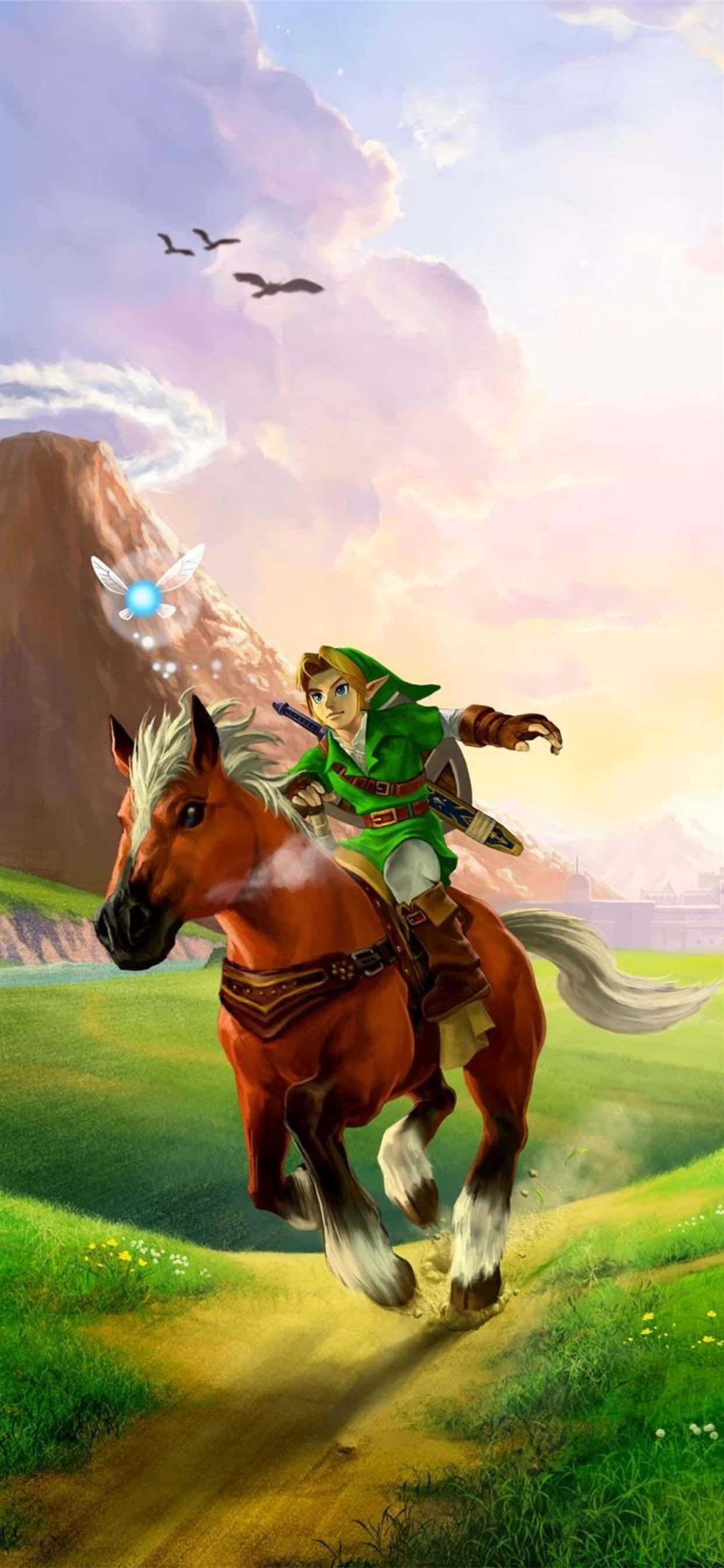 Zelda Phone 桌布 壁紙 — Link騎著一匹奔馳的馬穿過陽光照耀的草地，頭頂有鳥兒飛翔，身邊有一隻發光的藍色妖精。