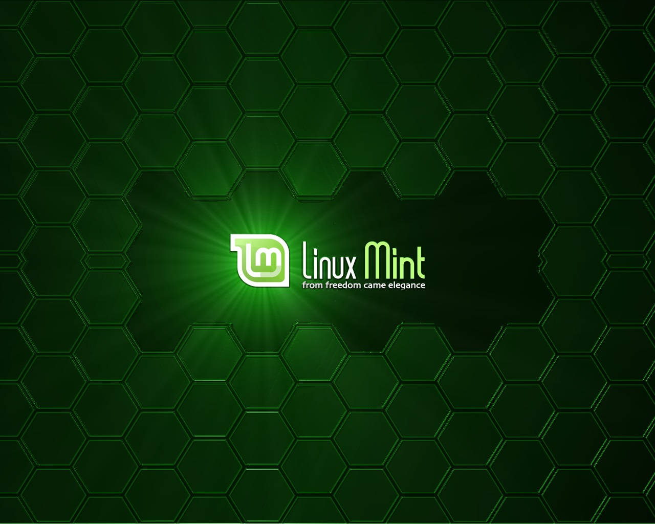 Linux 桌布 壁紙 — Linux Mint 標誌在深綠色六角形圖案背景上發出耀眼的綠色光芒。