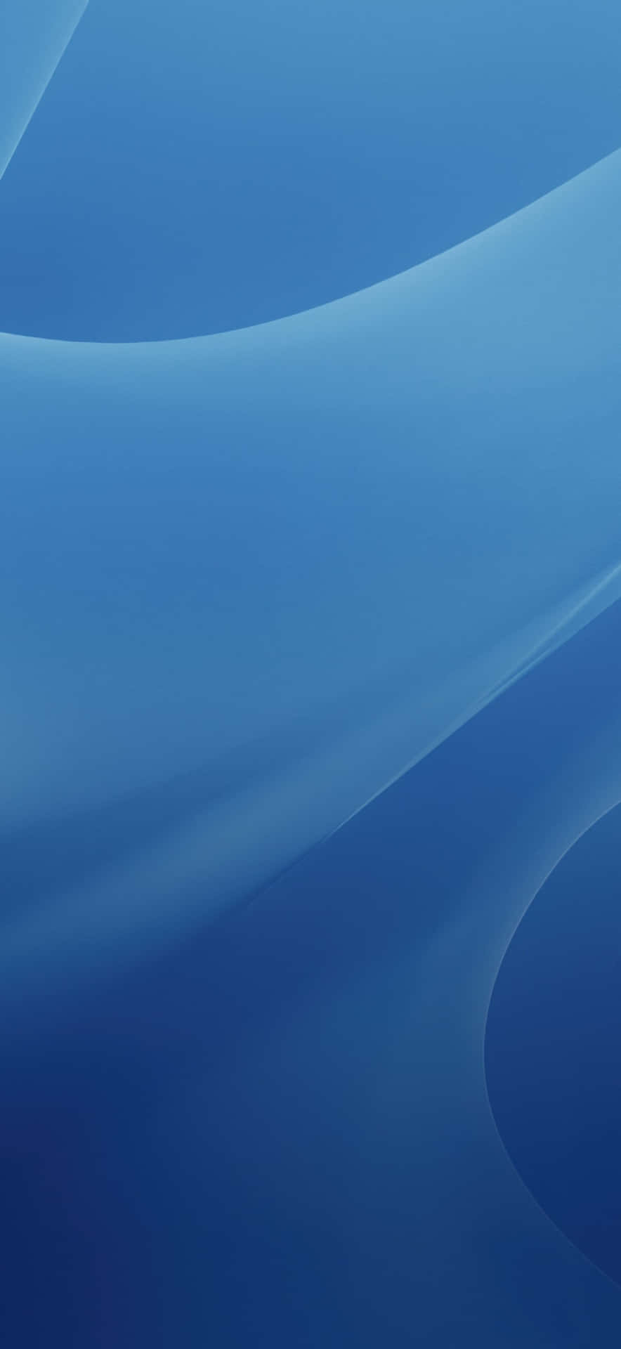  壁紙 — 流暢平滑的藍色漸變營造出帶有柔和光線曲線的寧靜抽象背景。