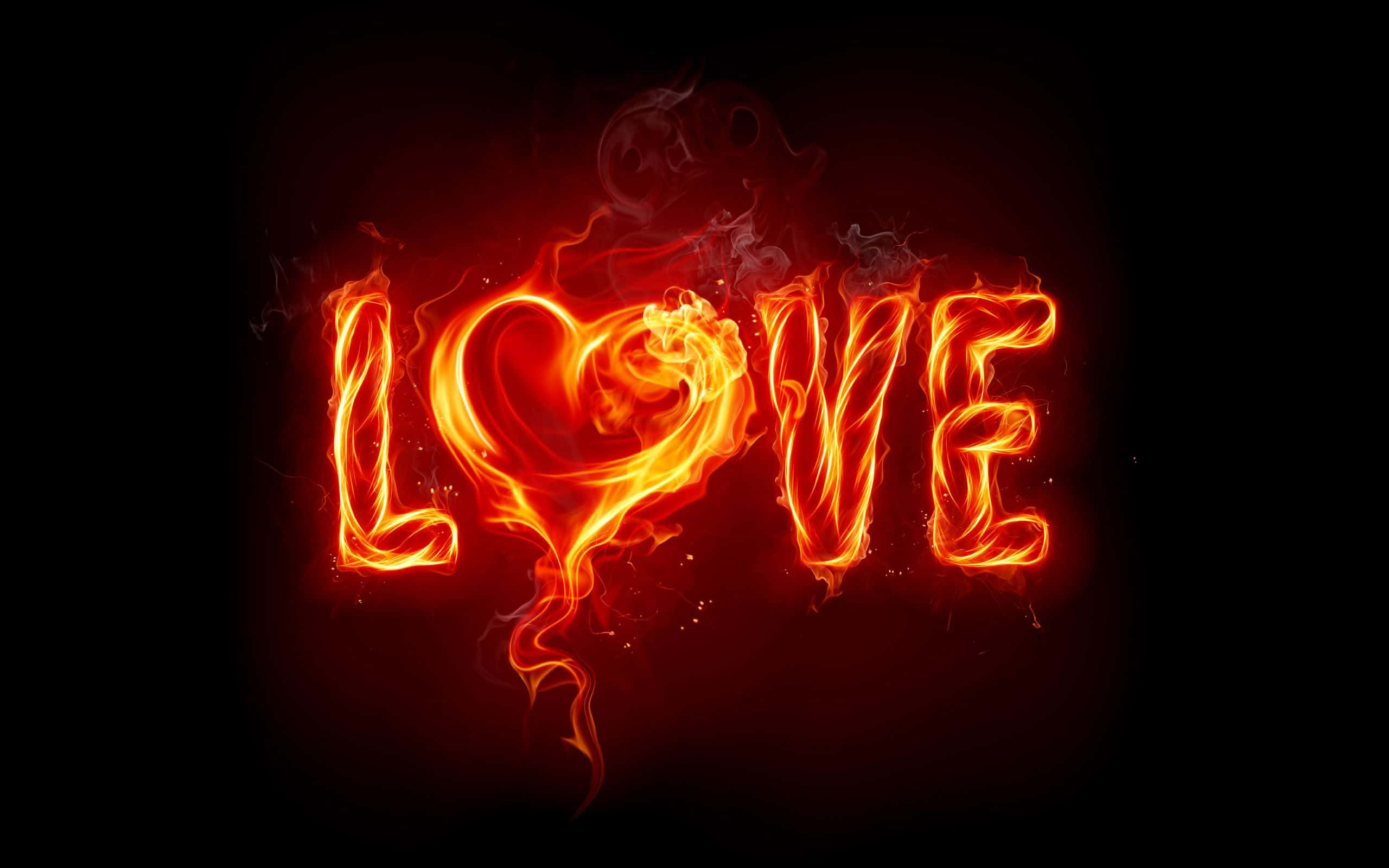 火焰動畫 桌布 壁紙 — 「LOVE」一詞在黑暗背景中燃燒著鮮豔的橙色火焰，縷縷煙霧升起。